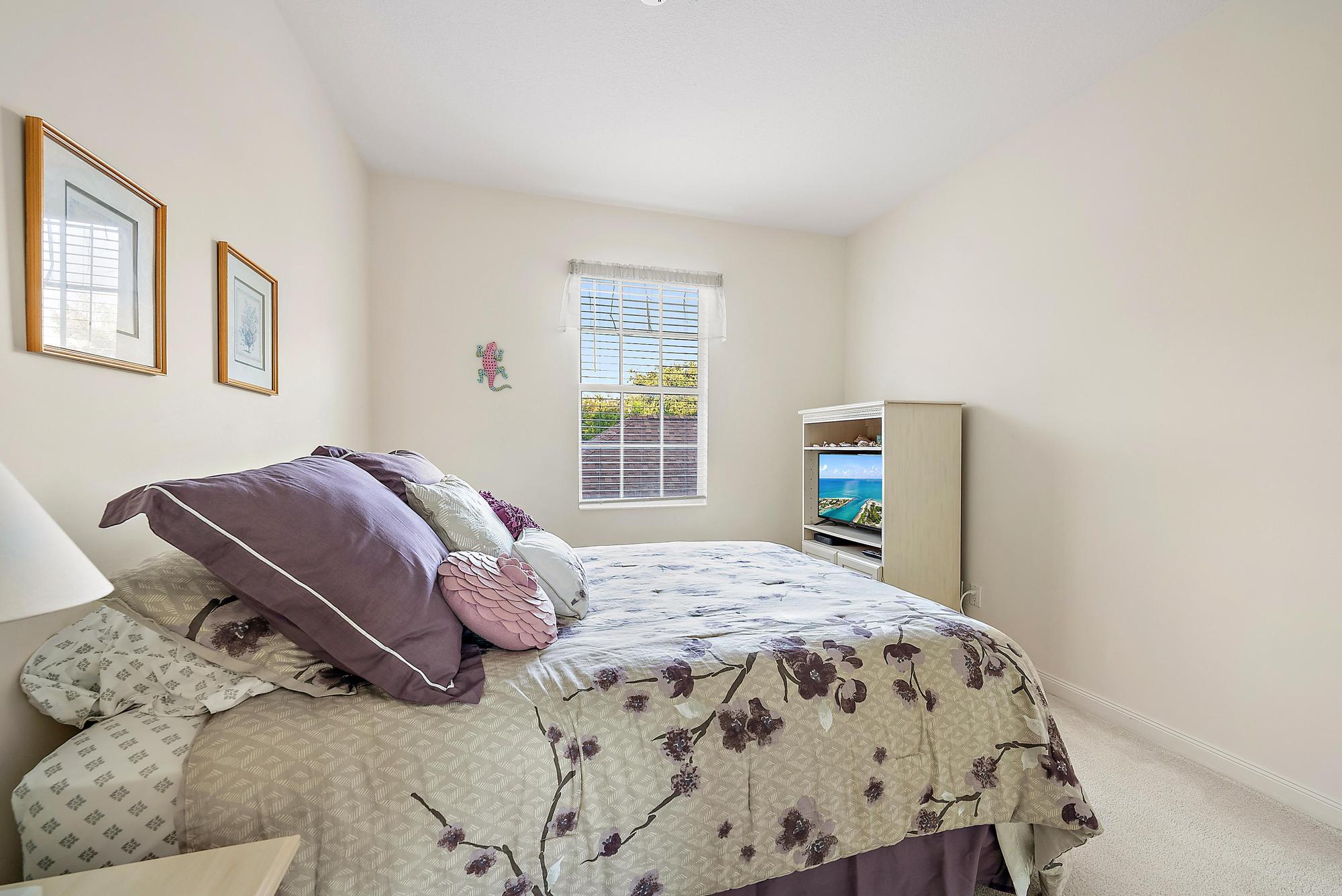 277 New Haven Boulevard