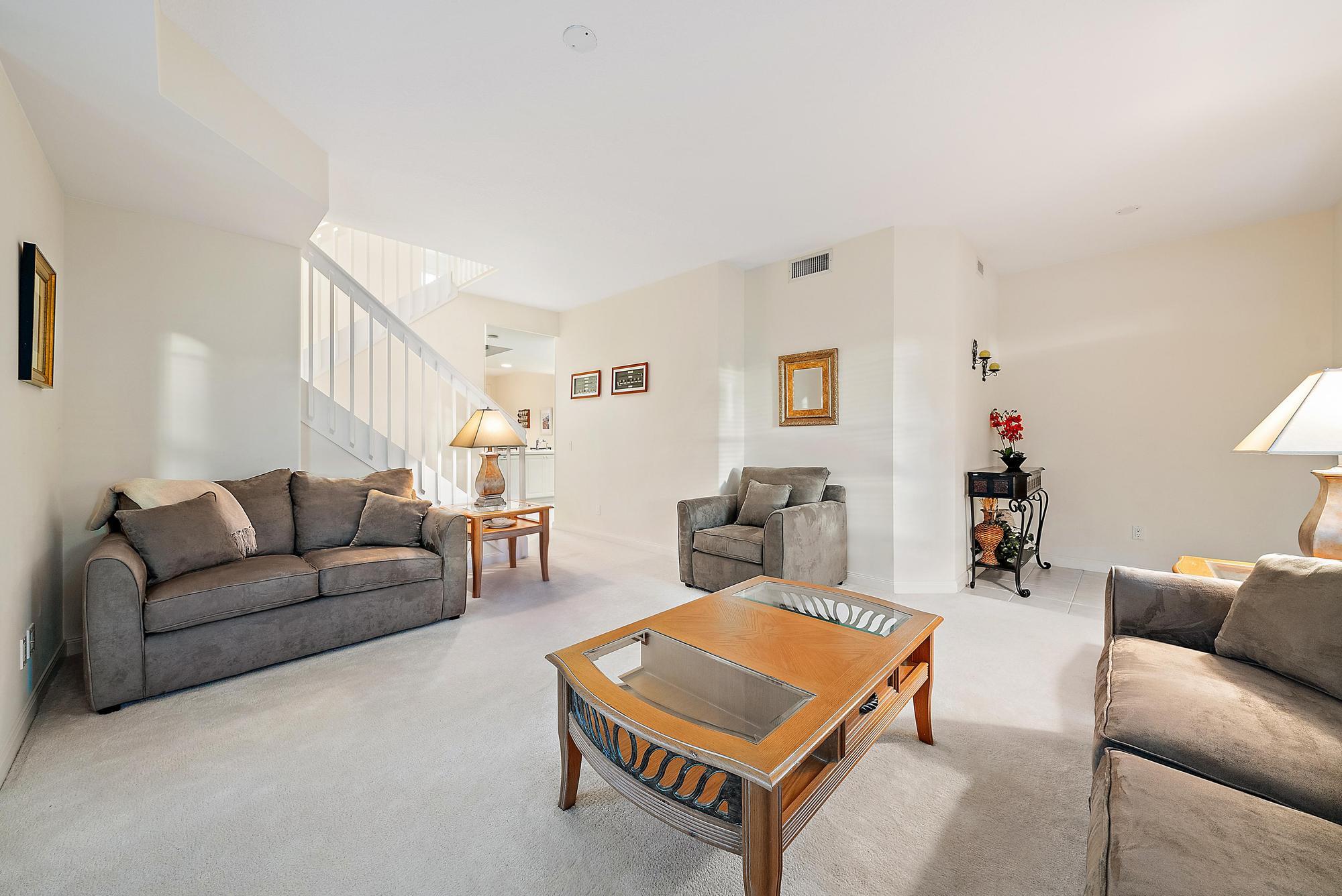 277 New Haven Boulevard