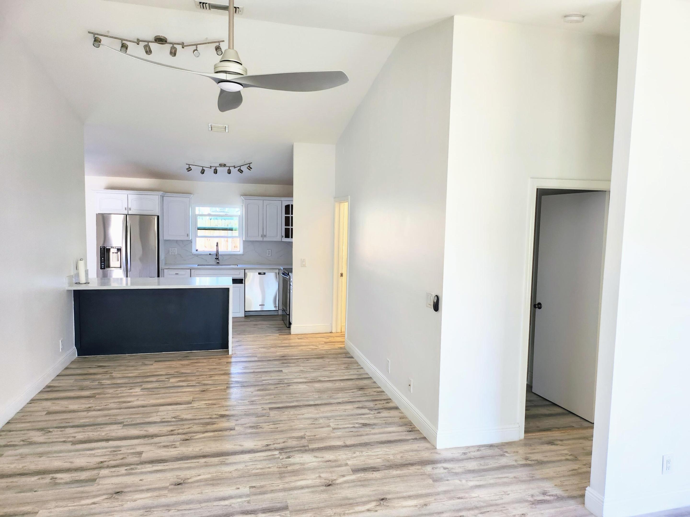 14576 Sunset Pines Drive