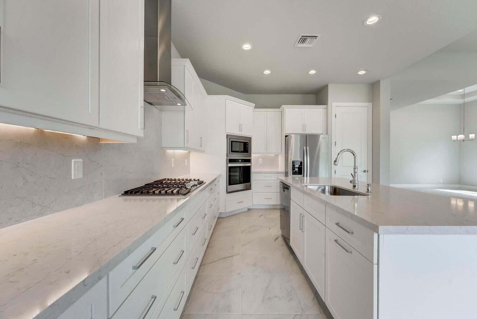 9296 Crestview Circle