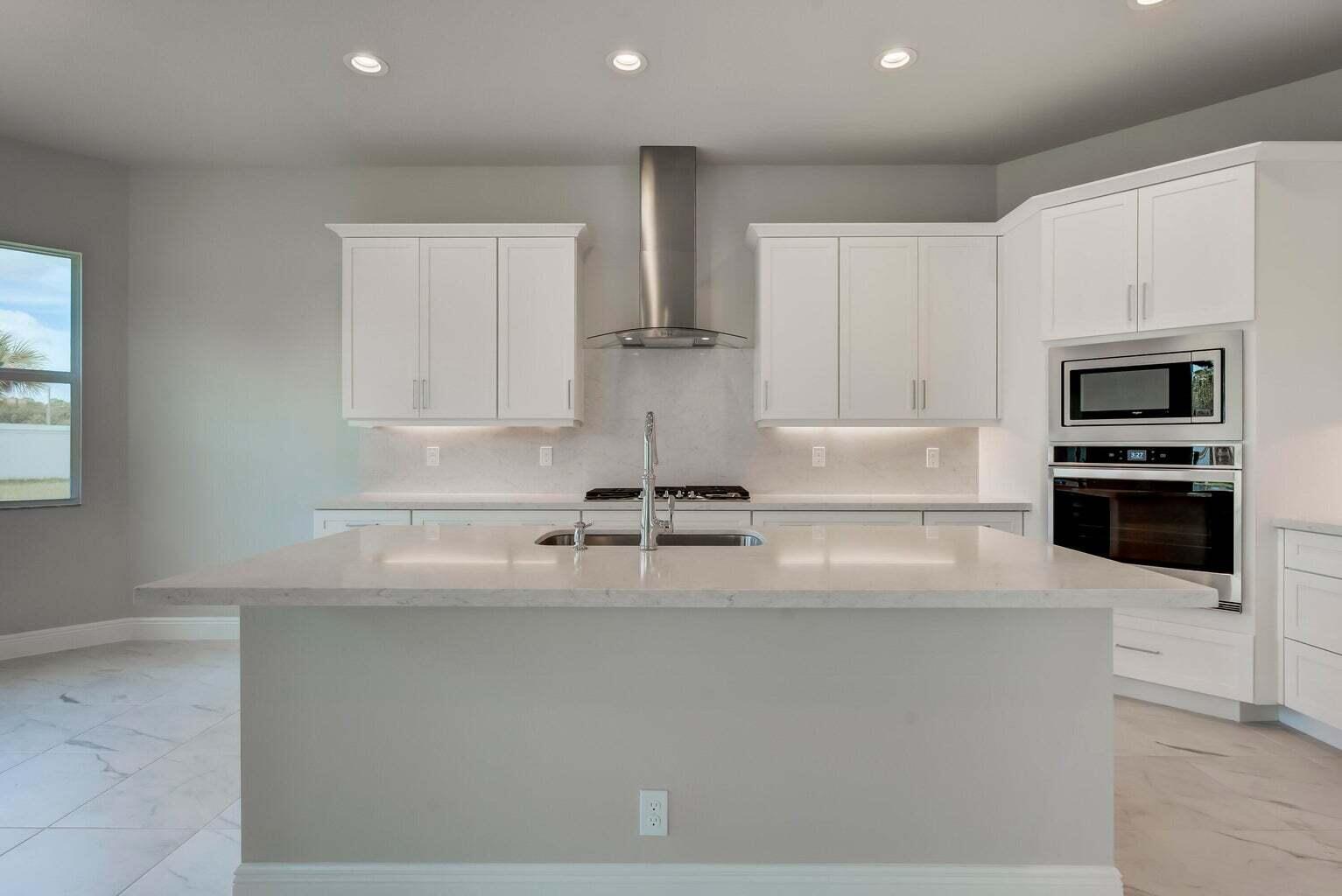 9296 Crestview Circle