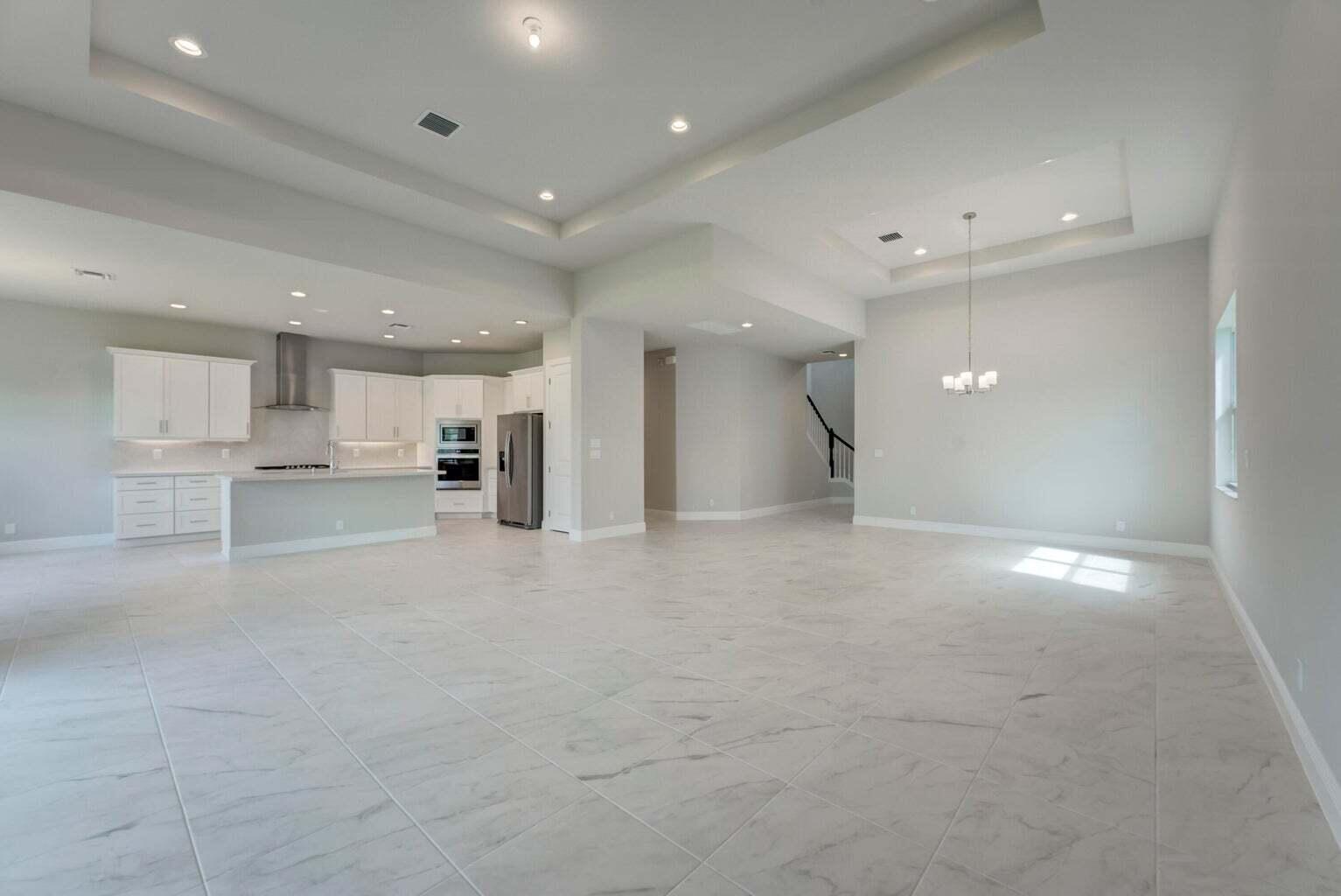 9296 Crestview Circle