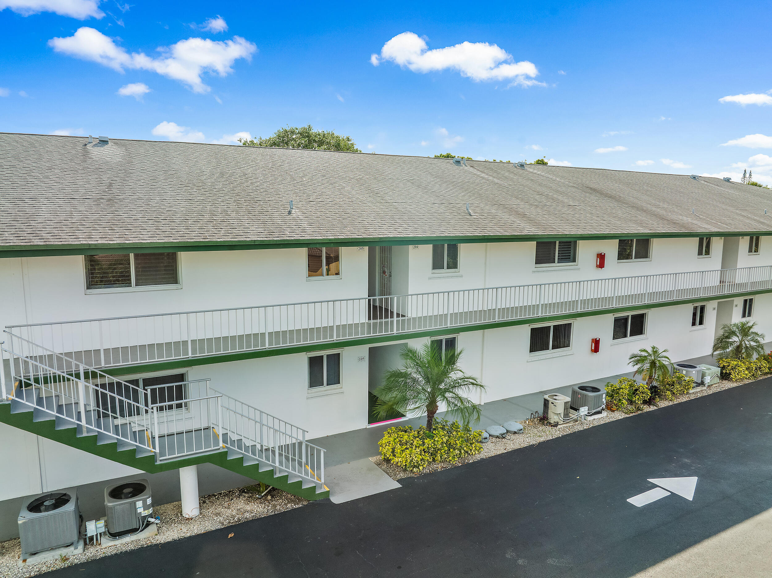 6 Garden Street 205p