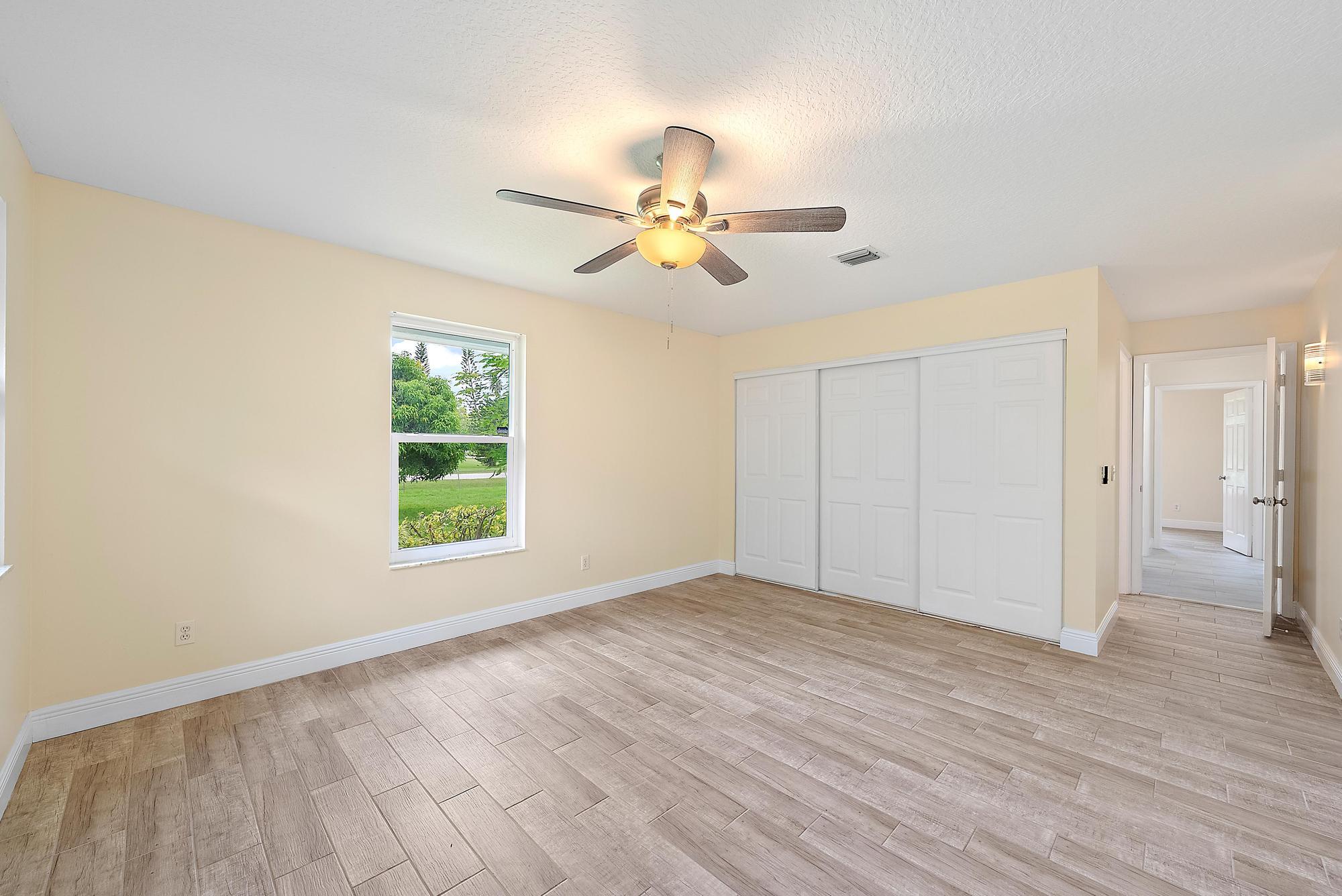 18523 42nd Road N