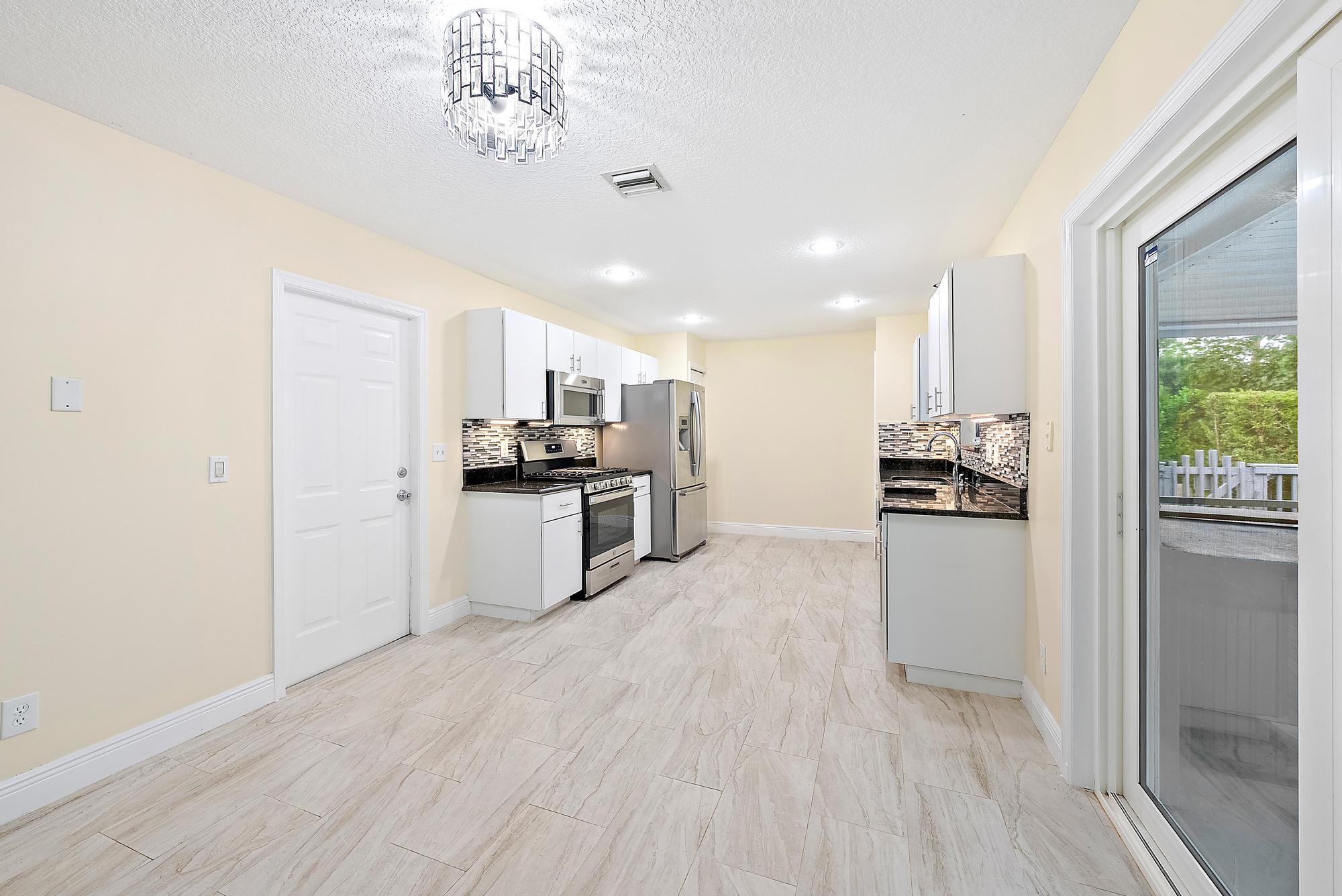 18523 42nd Road N