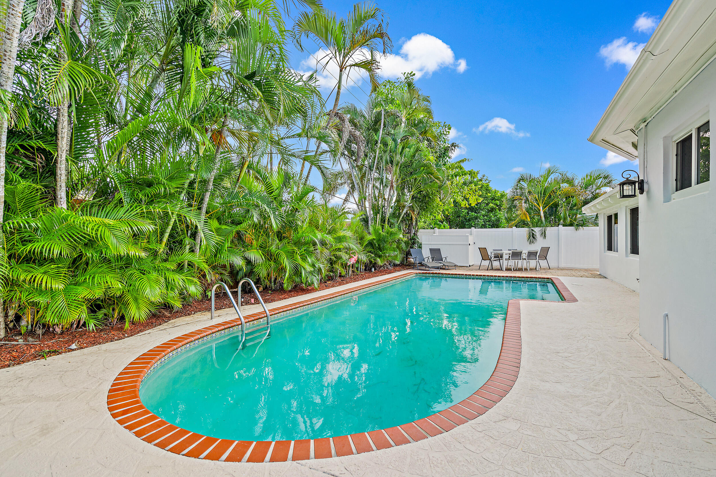 428 Ebbtide Drive