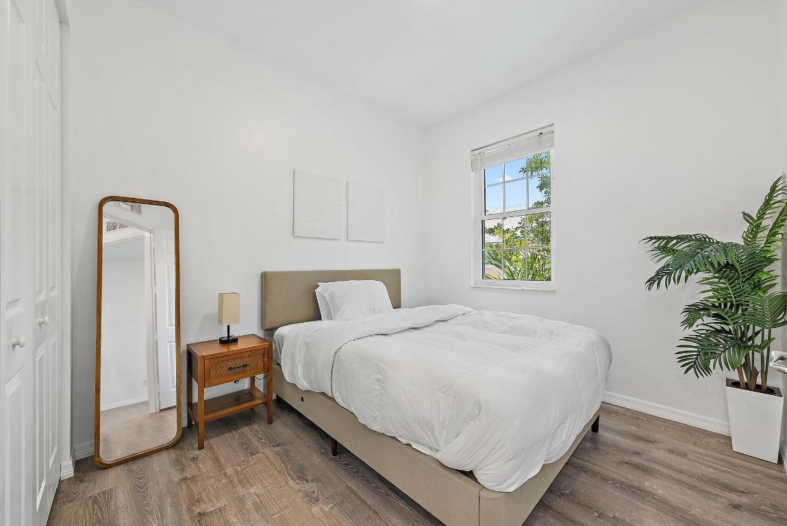 1522 Limetree Bay Avenue