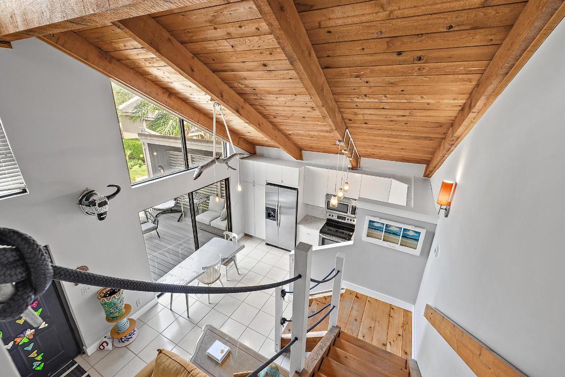 1605 S Us Highway 1 16f