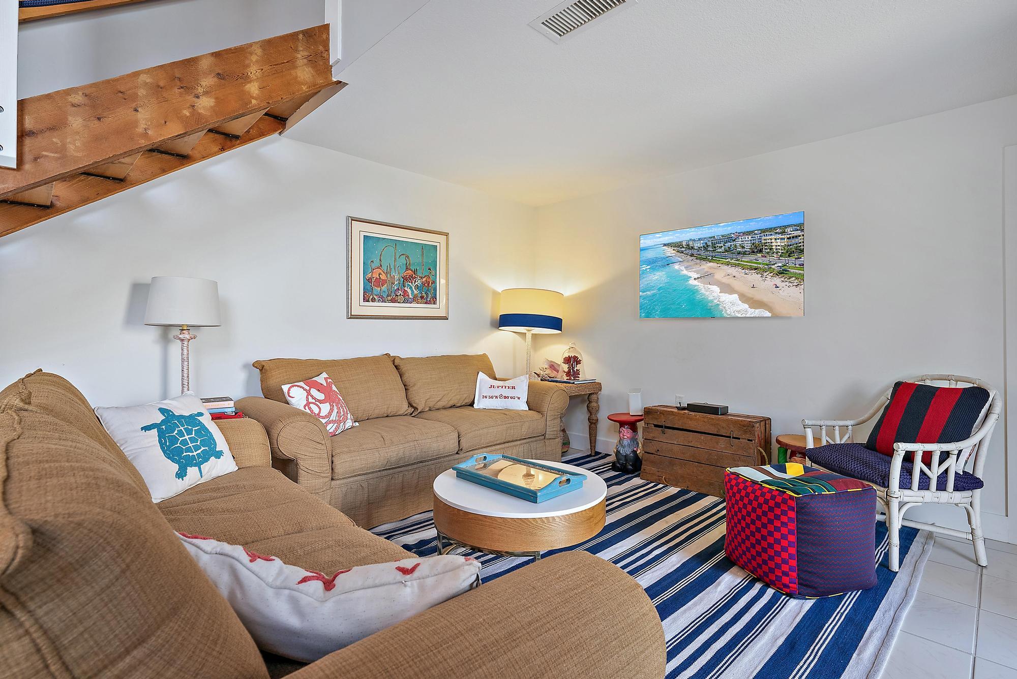 1605 S Us Highway 1 16f