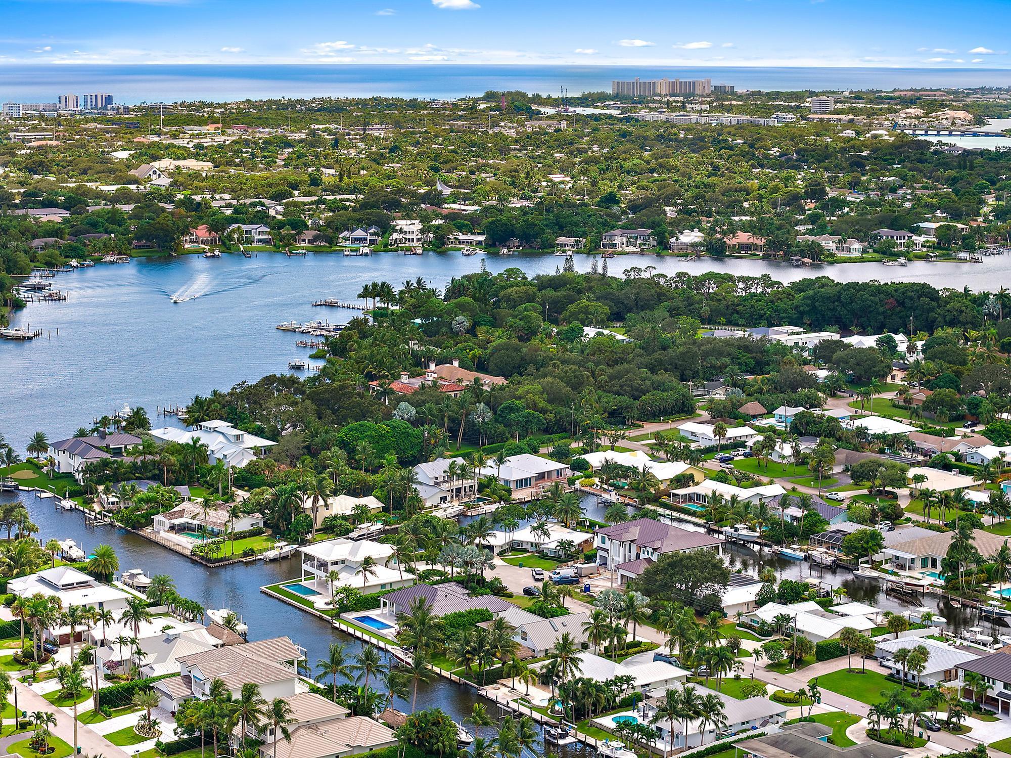 19 Leeward Circle