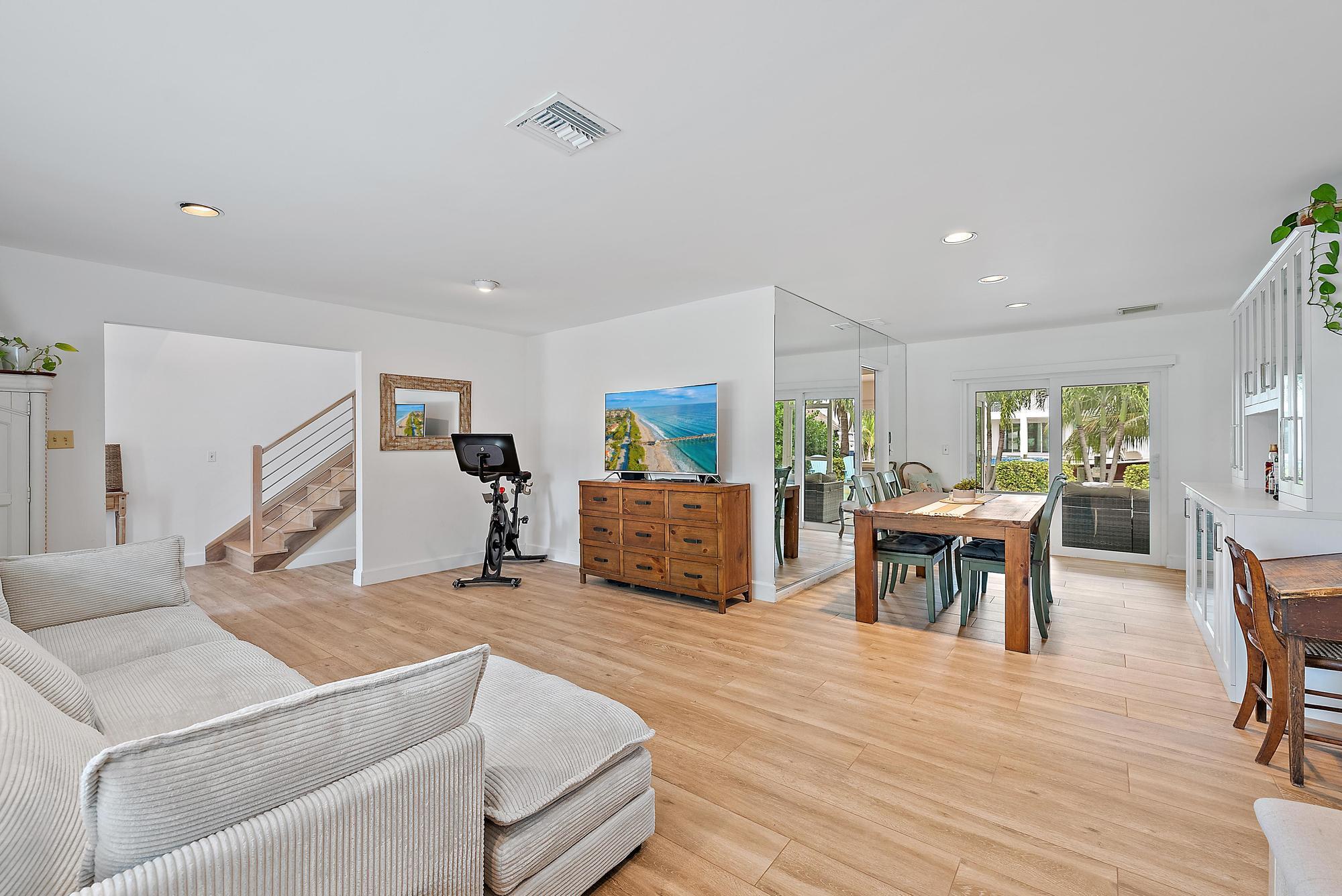 19 Leeward Circle