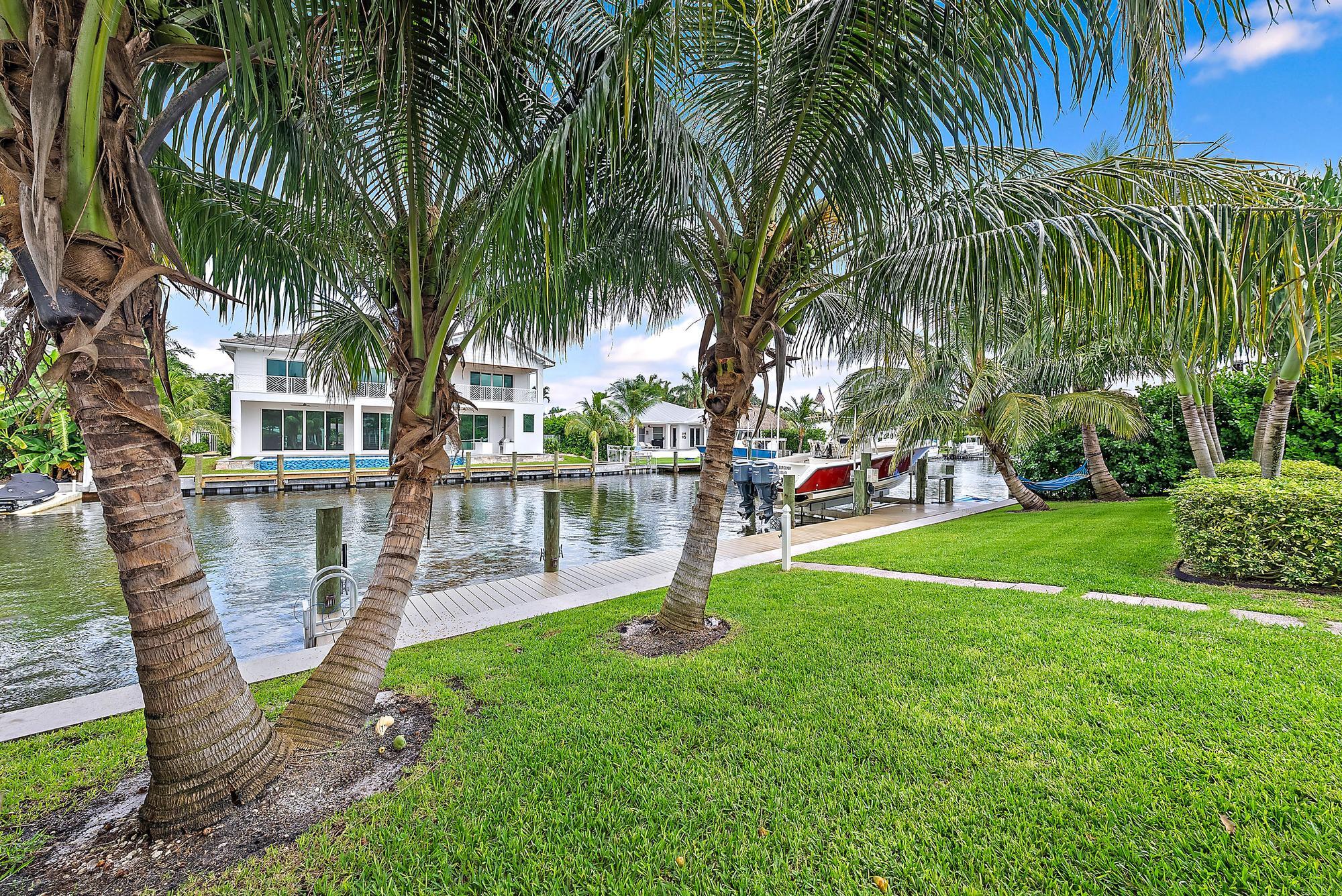19 Leeward Circle