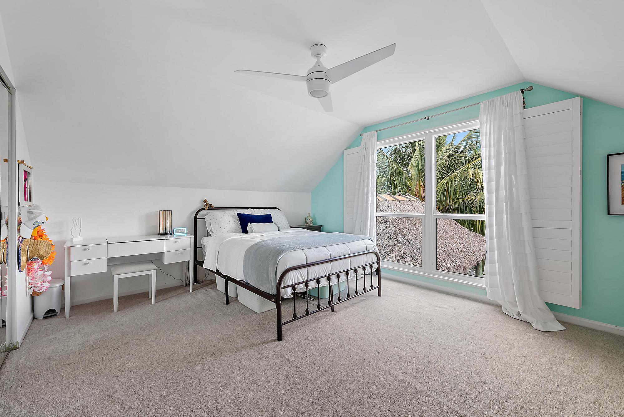 19 Leeward Circle