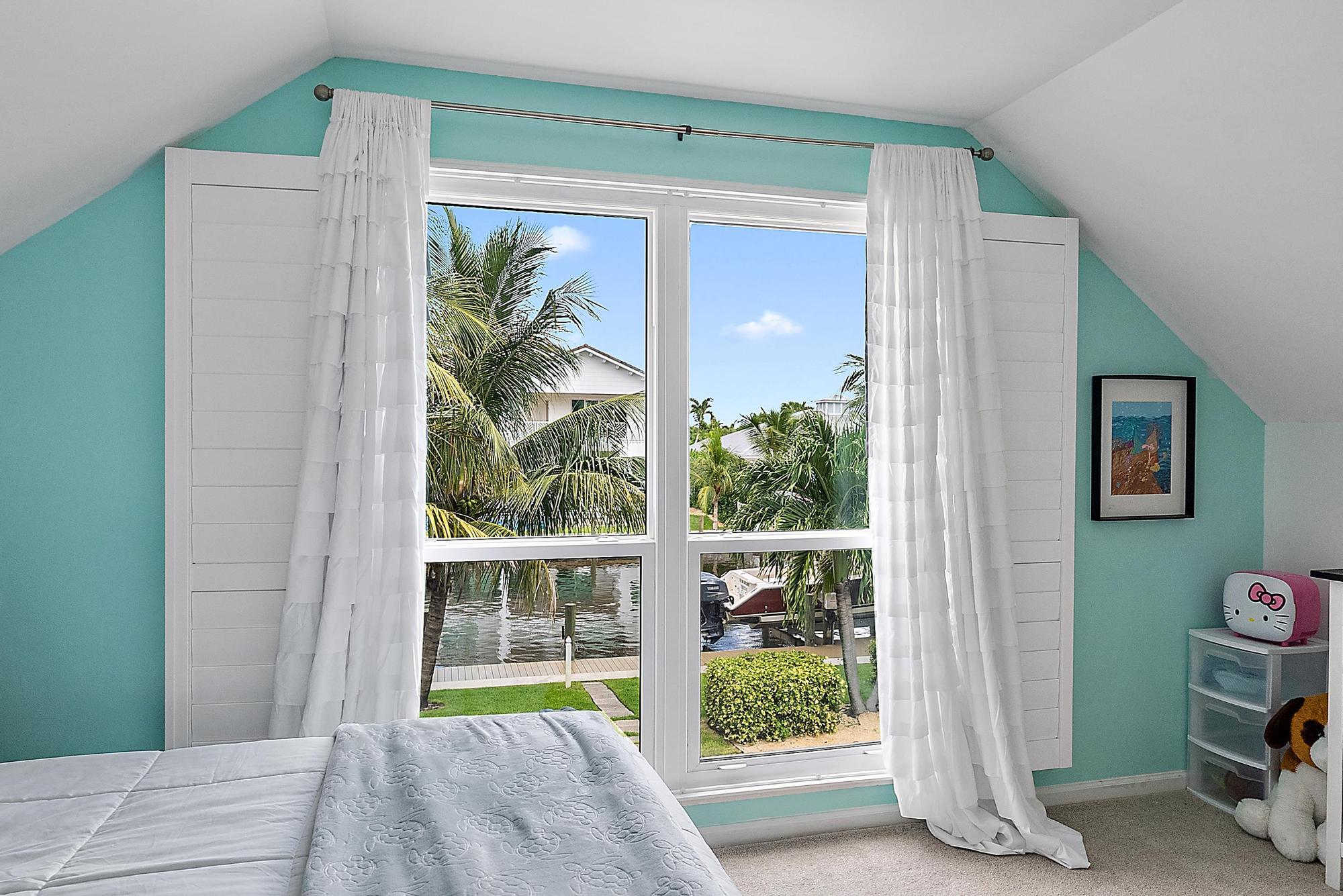19 Leeward Circle
