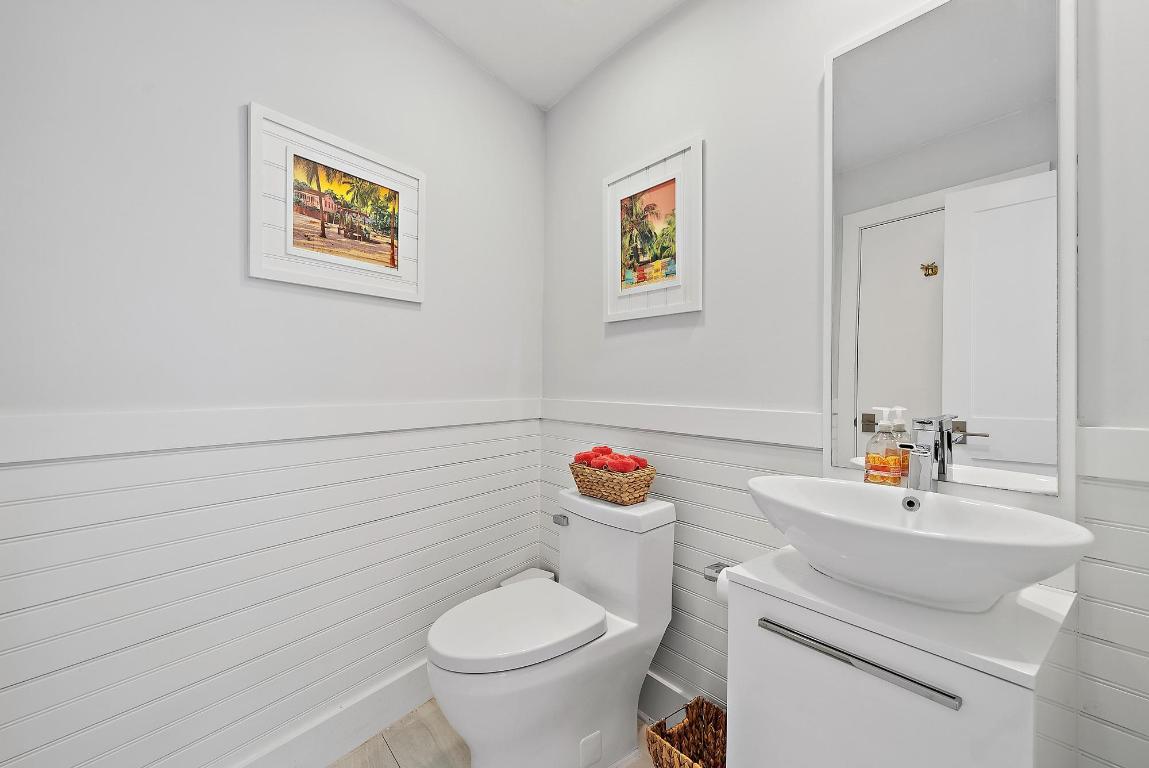 2050 S Highway A1a 5