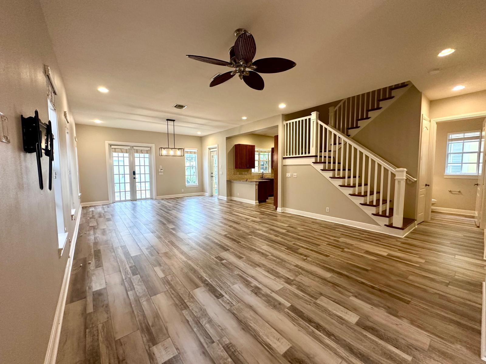 224 W Bay Cedar Circle