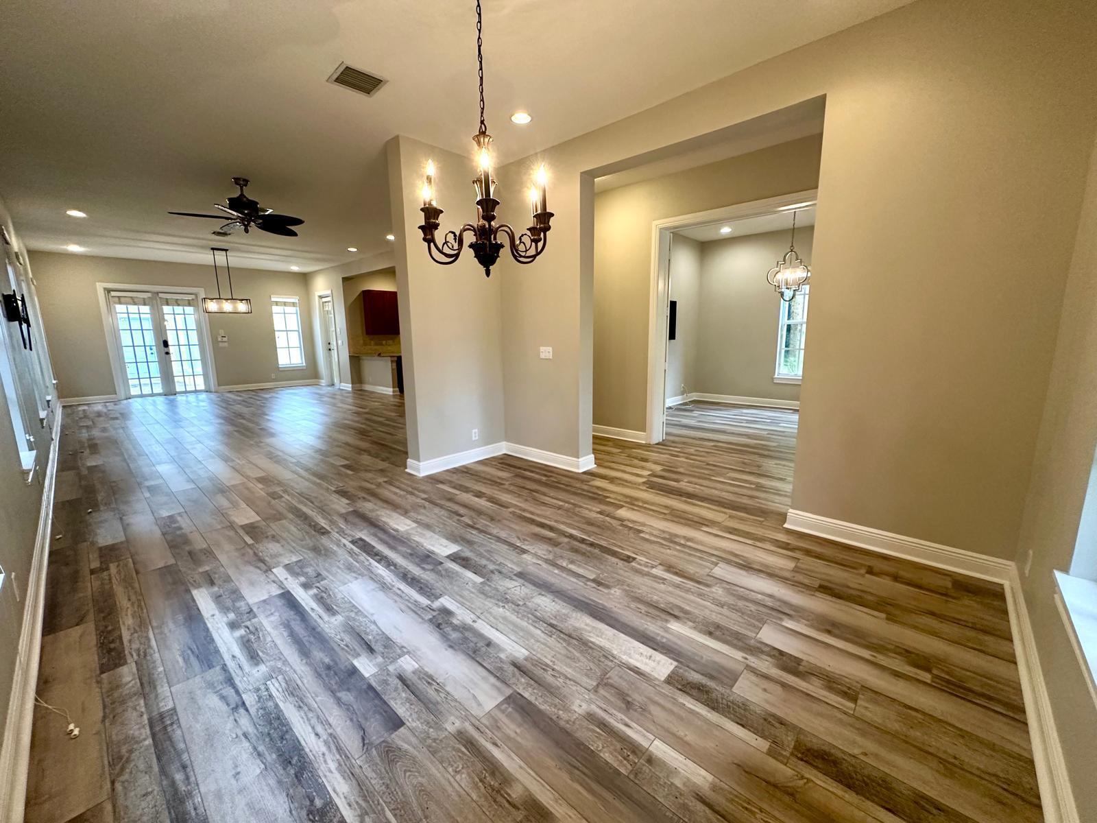 224 W Bay Cedar Circle