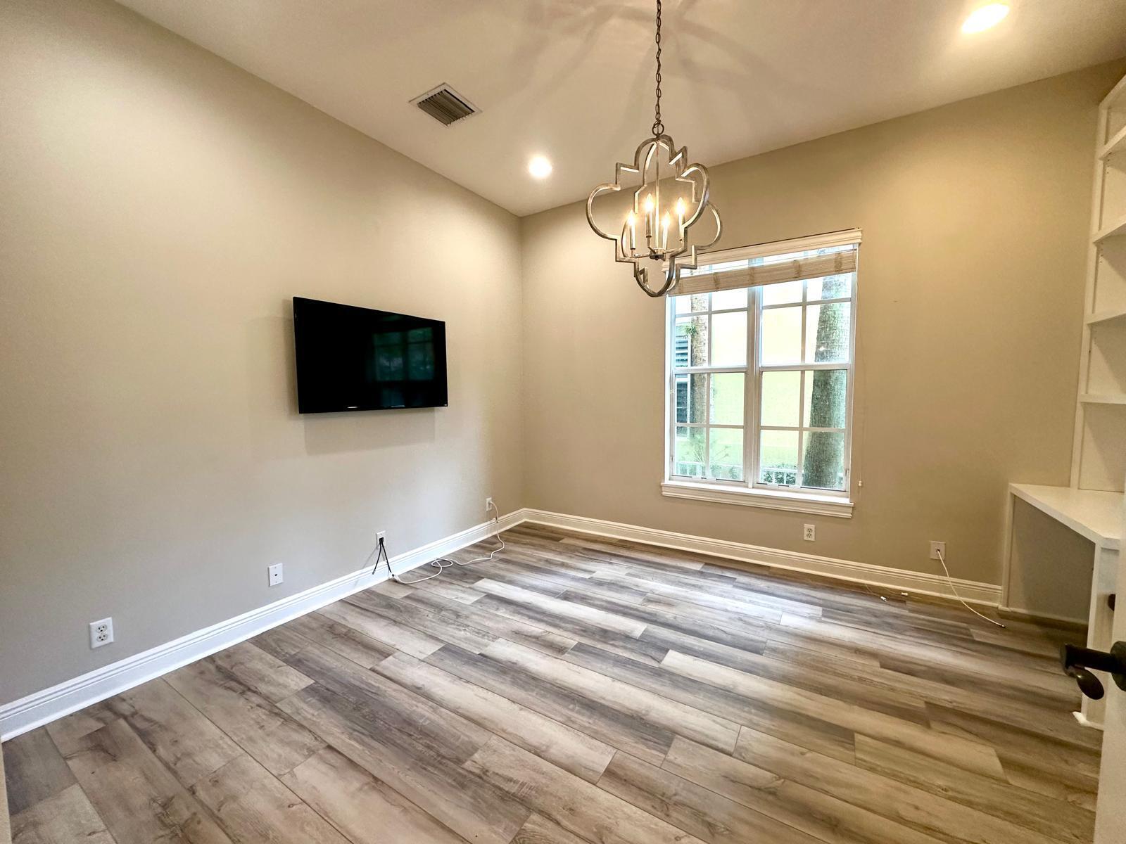 224 W Bay Cedar Circle