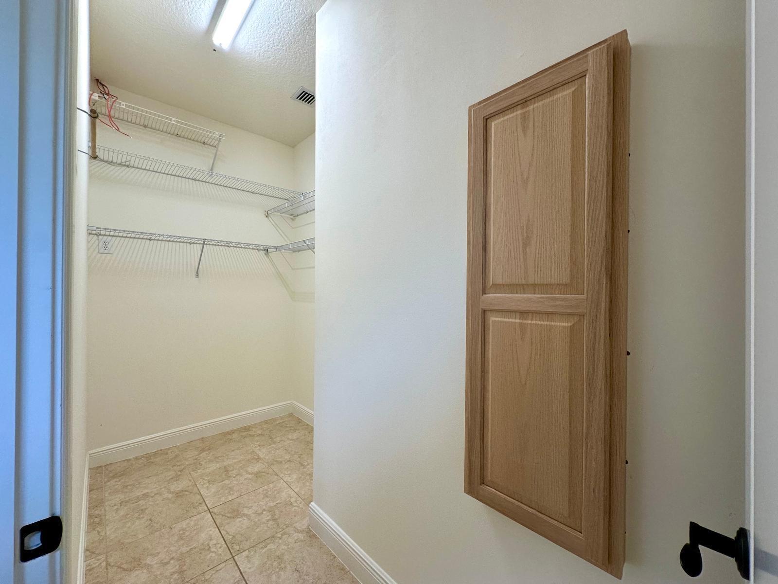 224 W Bay Cedar Circle