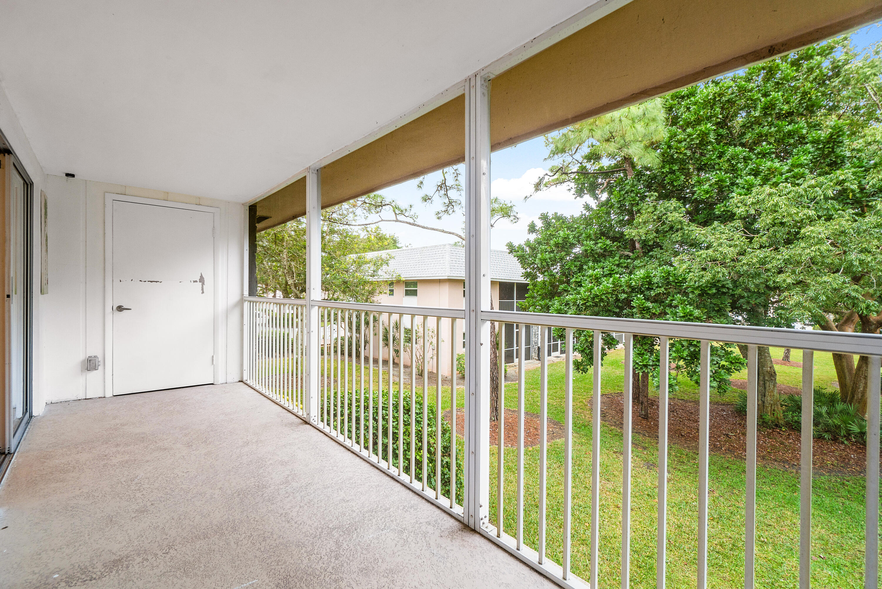 18081 SE Country Club Drive 32-318