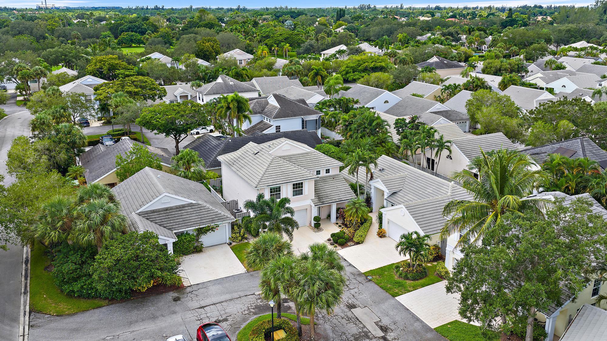 17 Commodore Place | Palm Beach Gardens, Florida