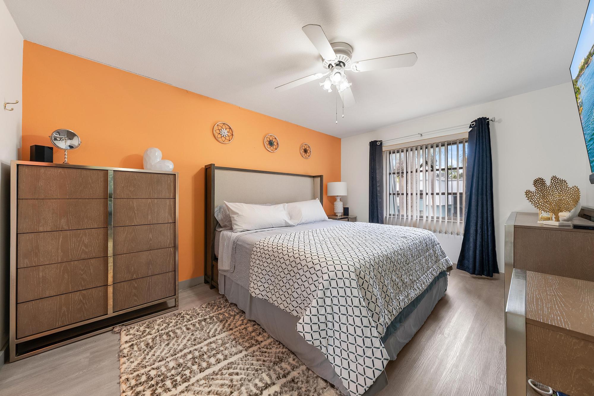 950 S Kanner Hwy B-24