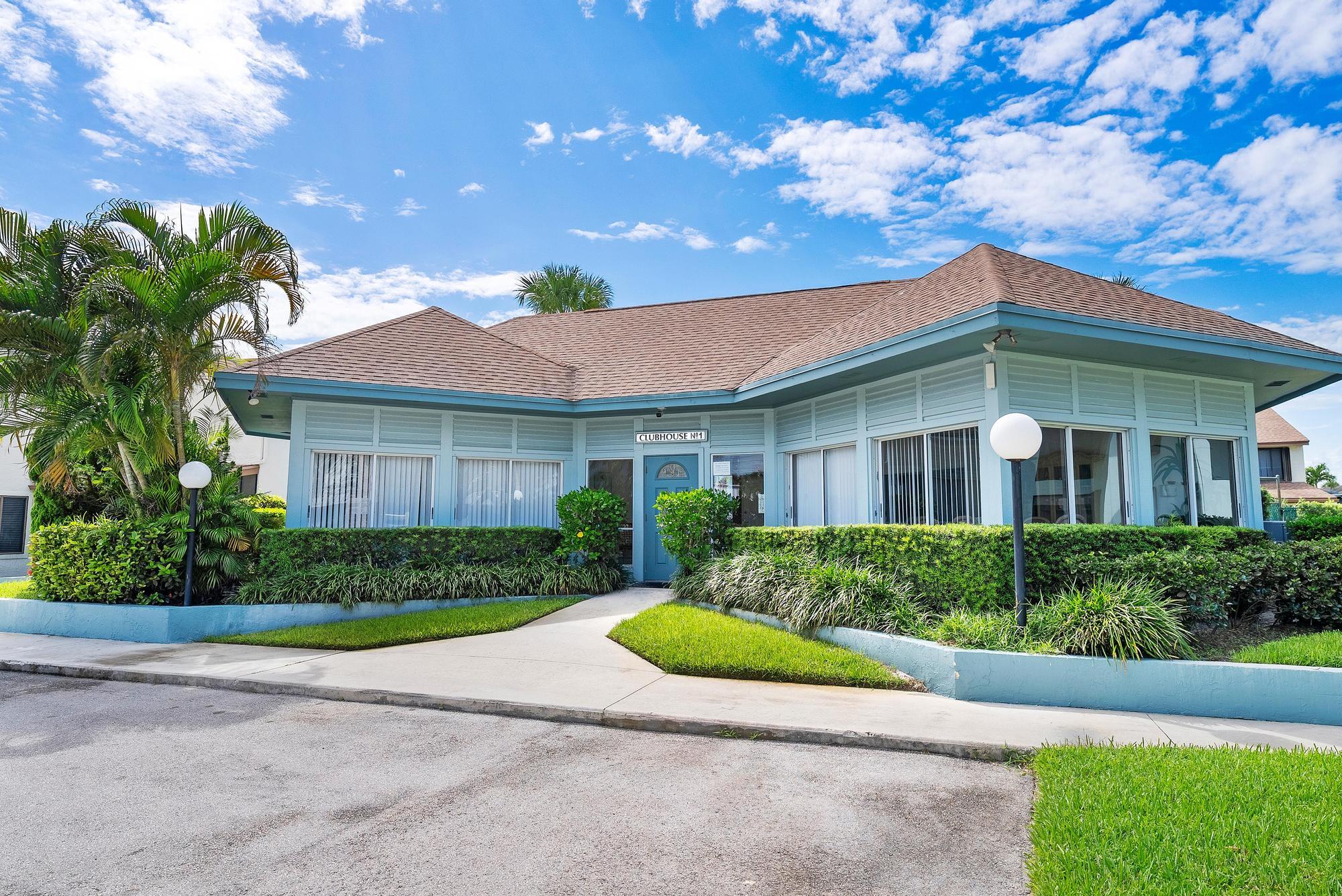 950 S Kanner Hwy B-24