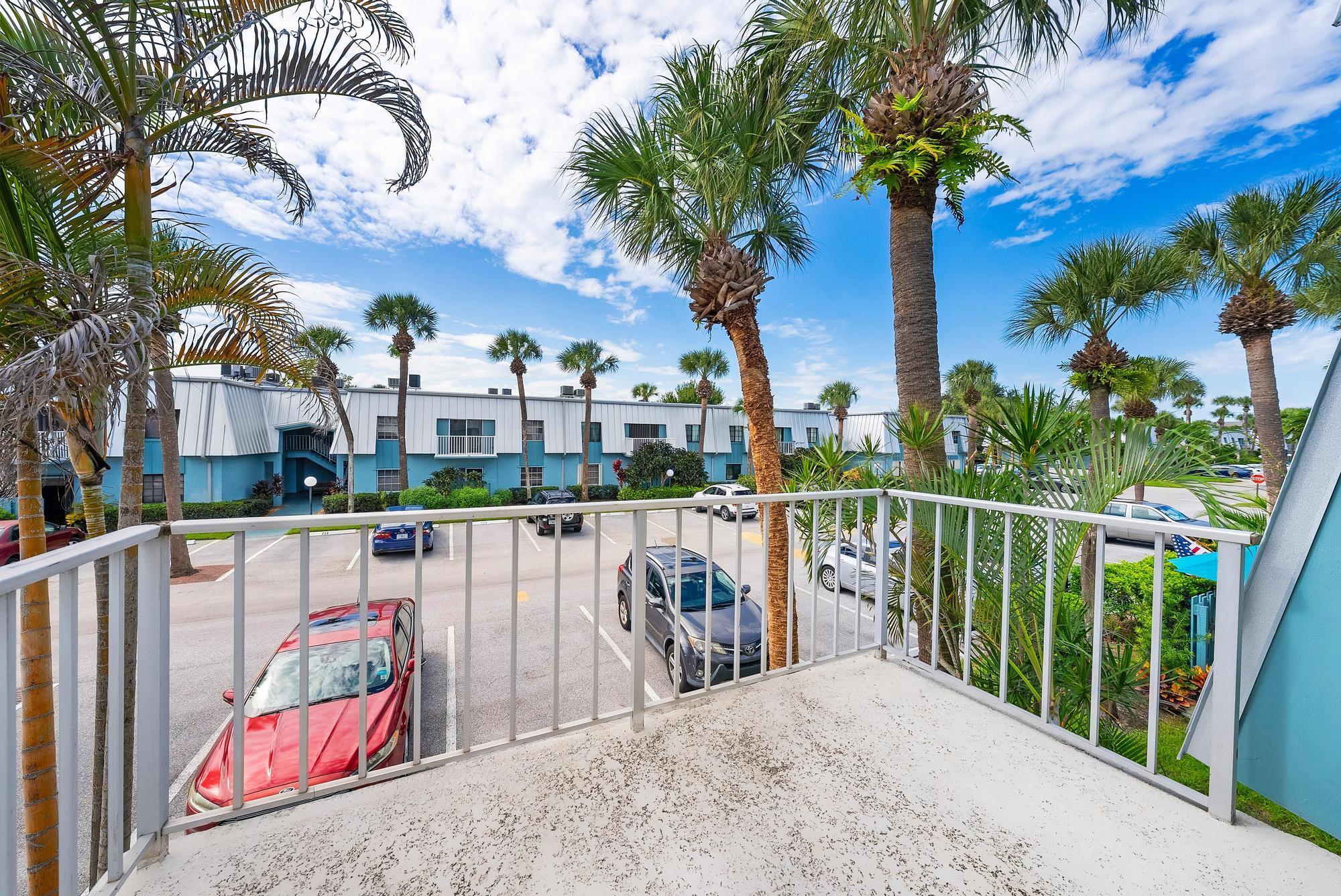 950 S Kanner Hwy B-24