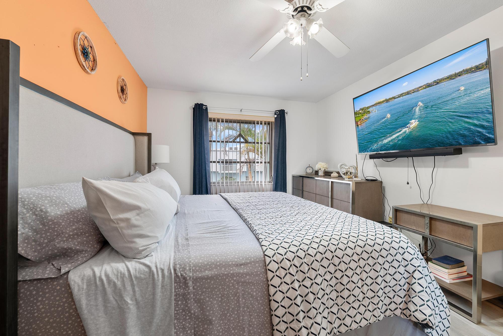 950 S Kanner Hwy B-24