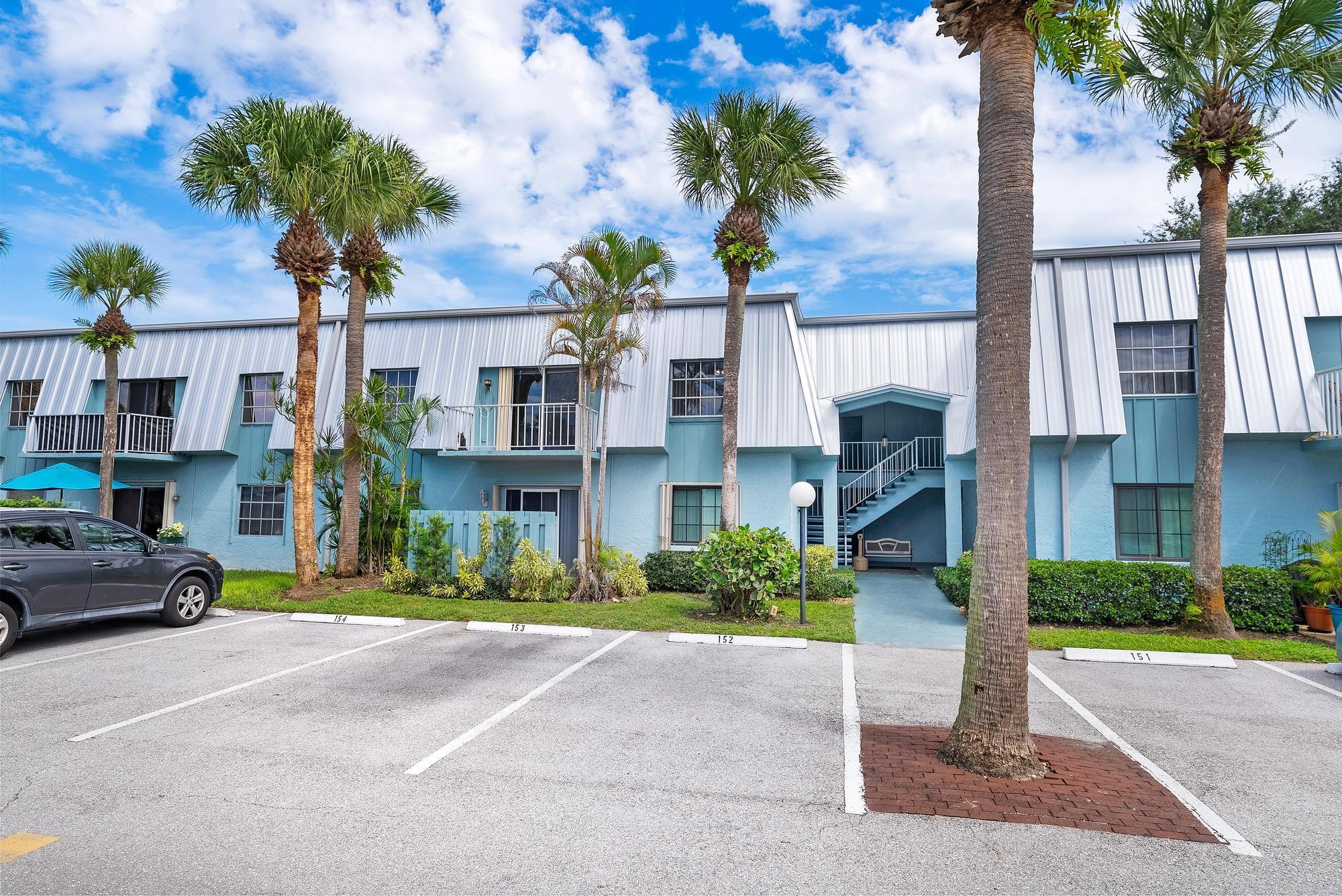 950 S Kanner Hwy B-24