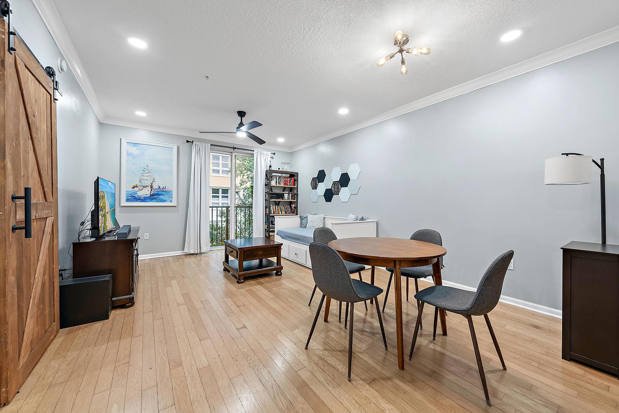 560 S Sapodilla Avenue 302