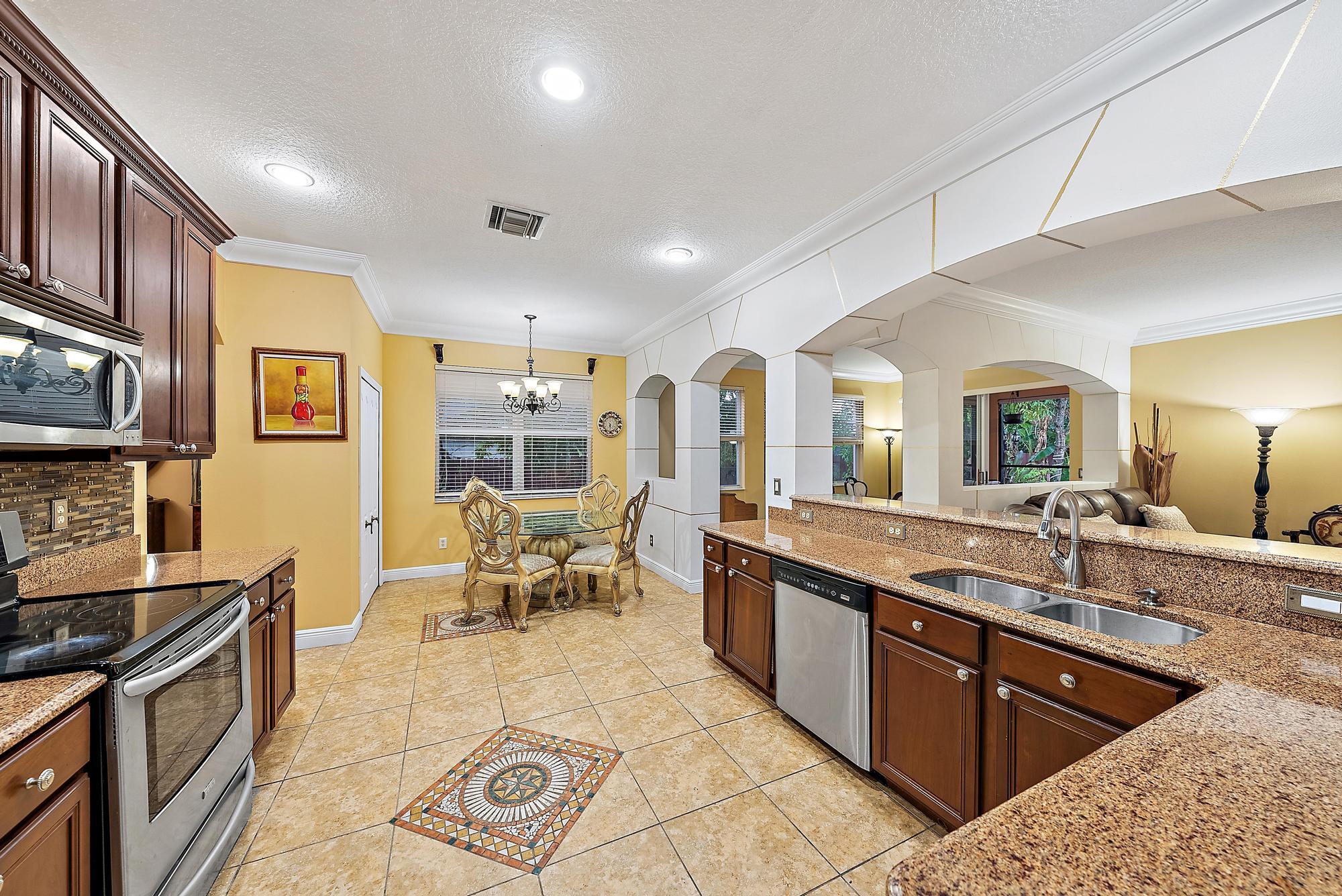 565 SW Halden Avenue | Port Saint Lucie, Florida