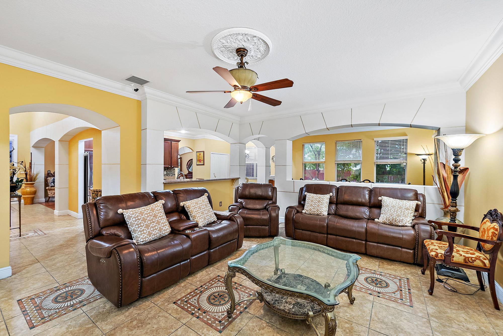 565 SW Halden Avenue | Port Saint Lucie, Florida