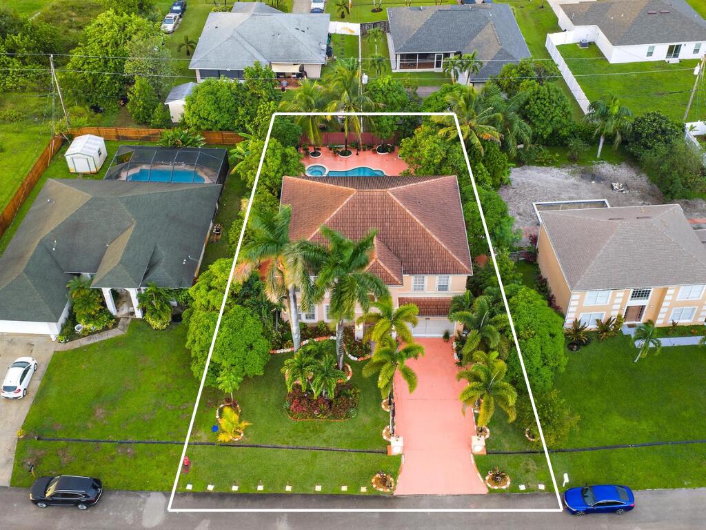 565 SW Halden Avenue | Port Saint Lucie, Florida