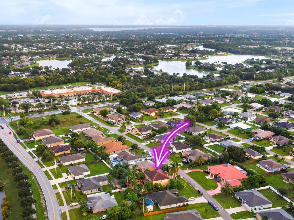 565 SW Halden Avenue | Port Saint Lucie, Florida