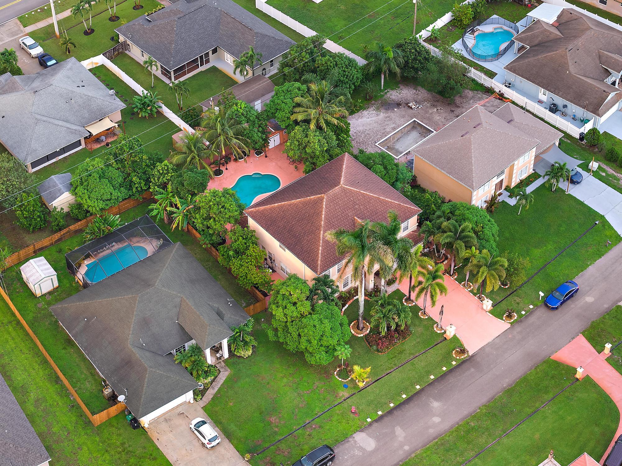 565 SW Halden Avenue | Port Saint Lucie, Florida