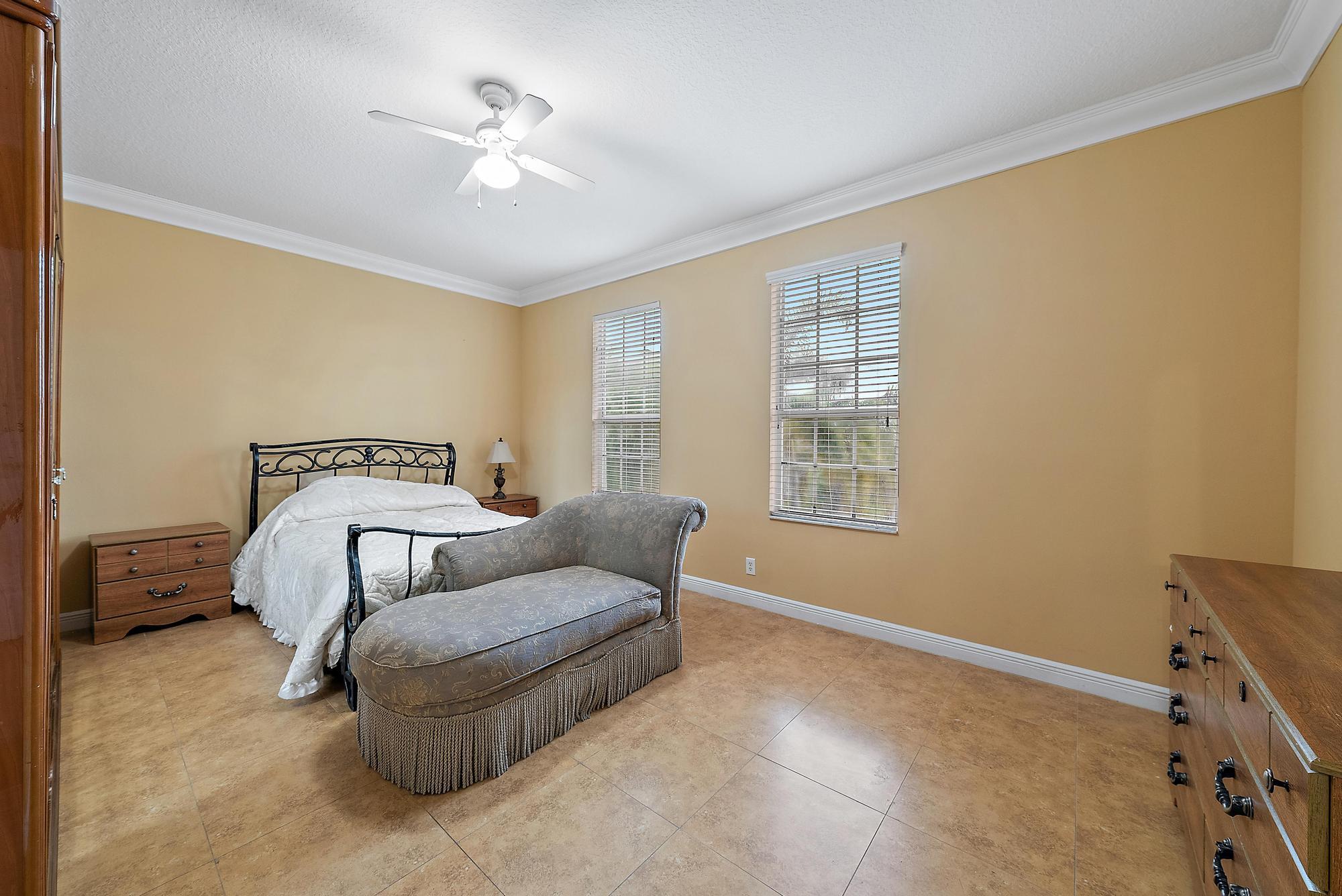 565 SW Halden Avenue | Port Saint Lucie, Florida