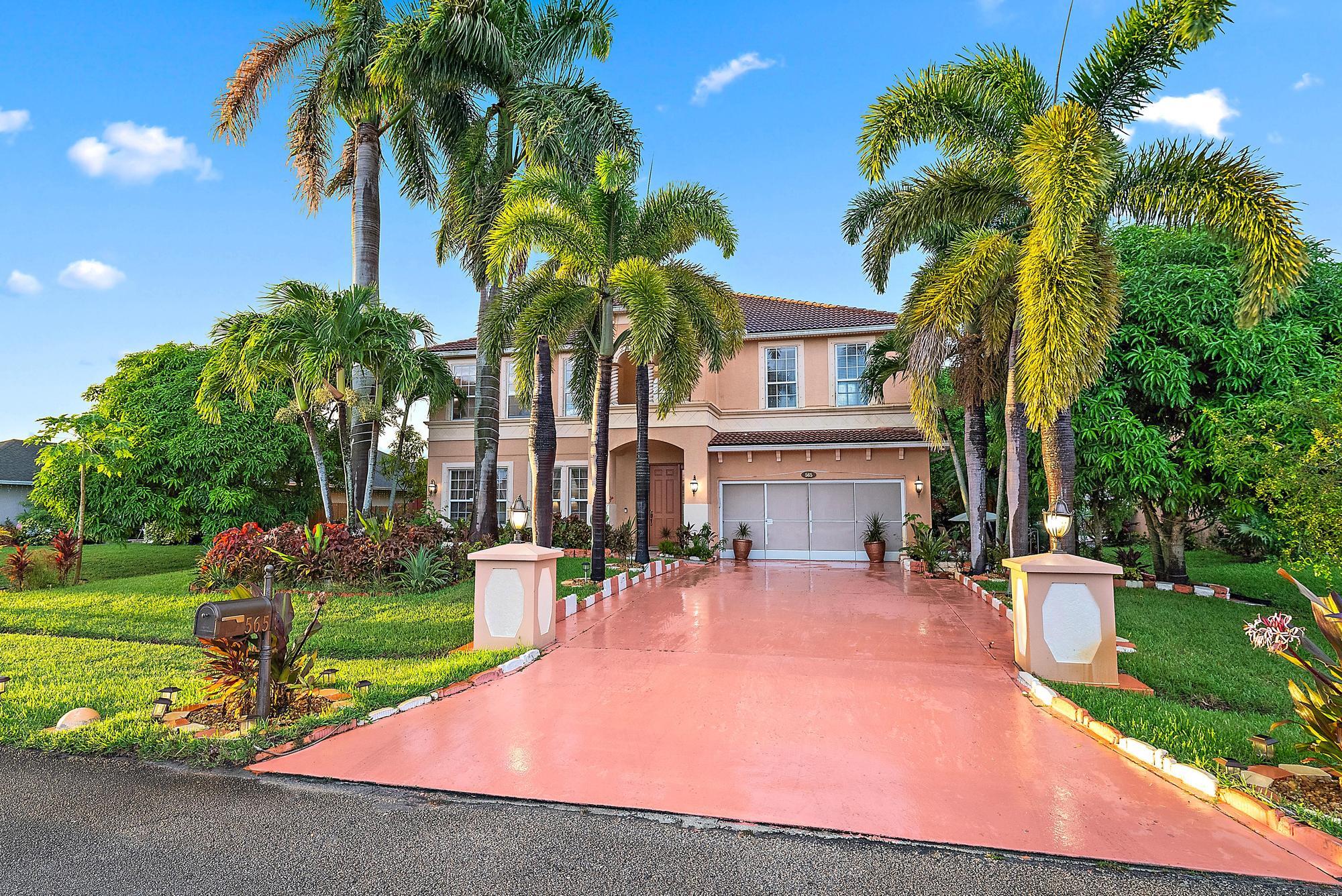 565 SW Halden Avenue | Port Saint Lucie, Florida