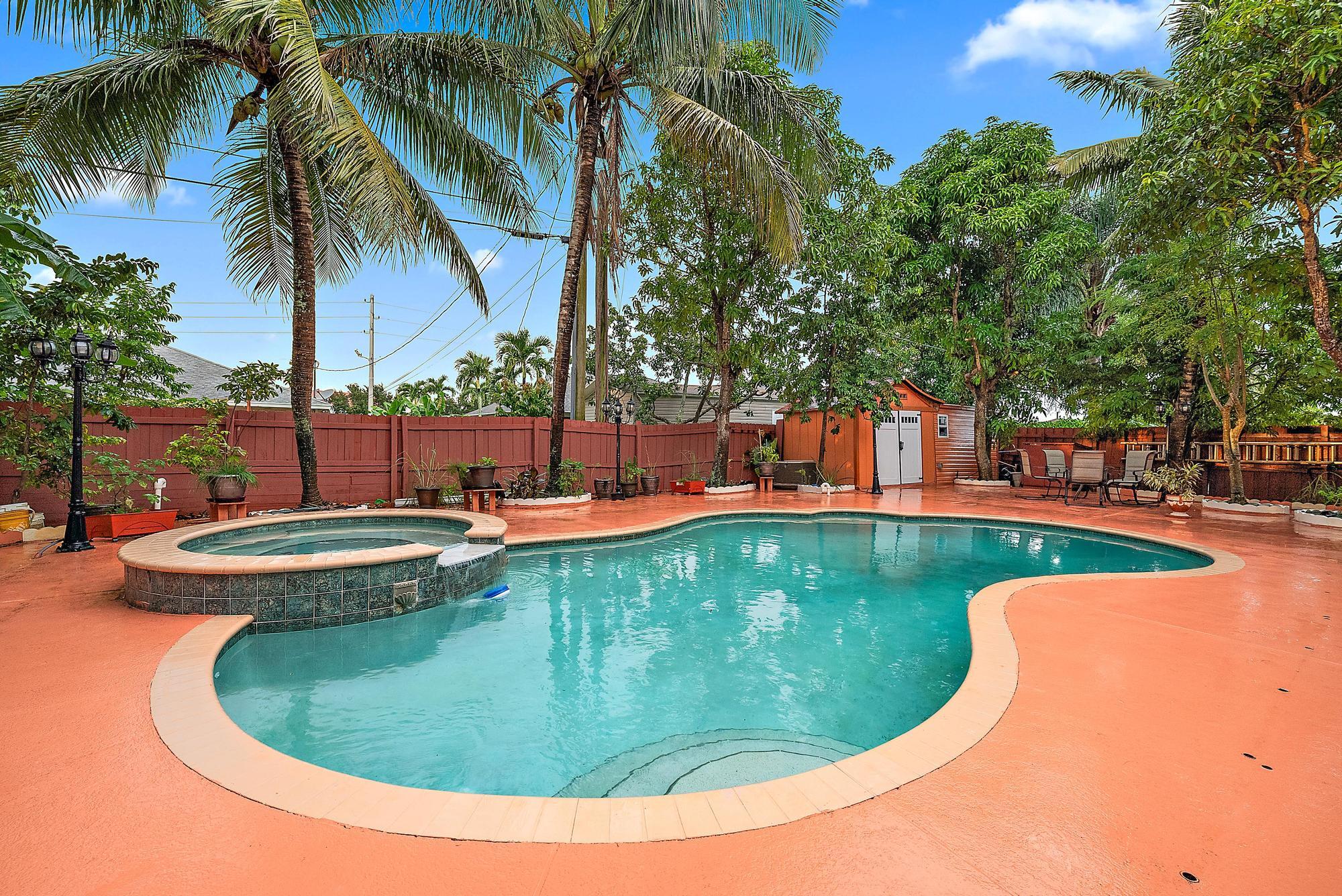 565 SW Halden Avenue | Port Saint Lucie, Florida