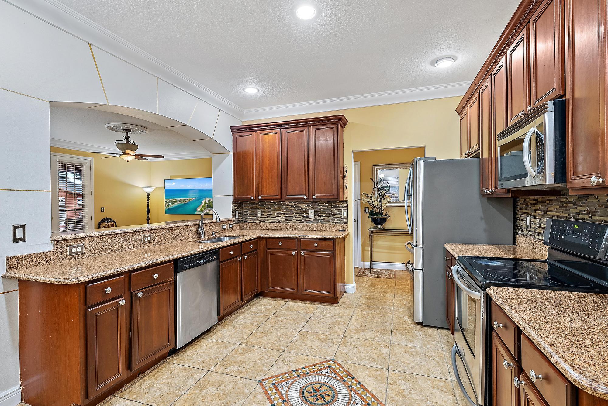 565 SW Halden Avenue | Port Saint Lucie, Florida