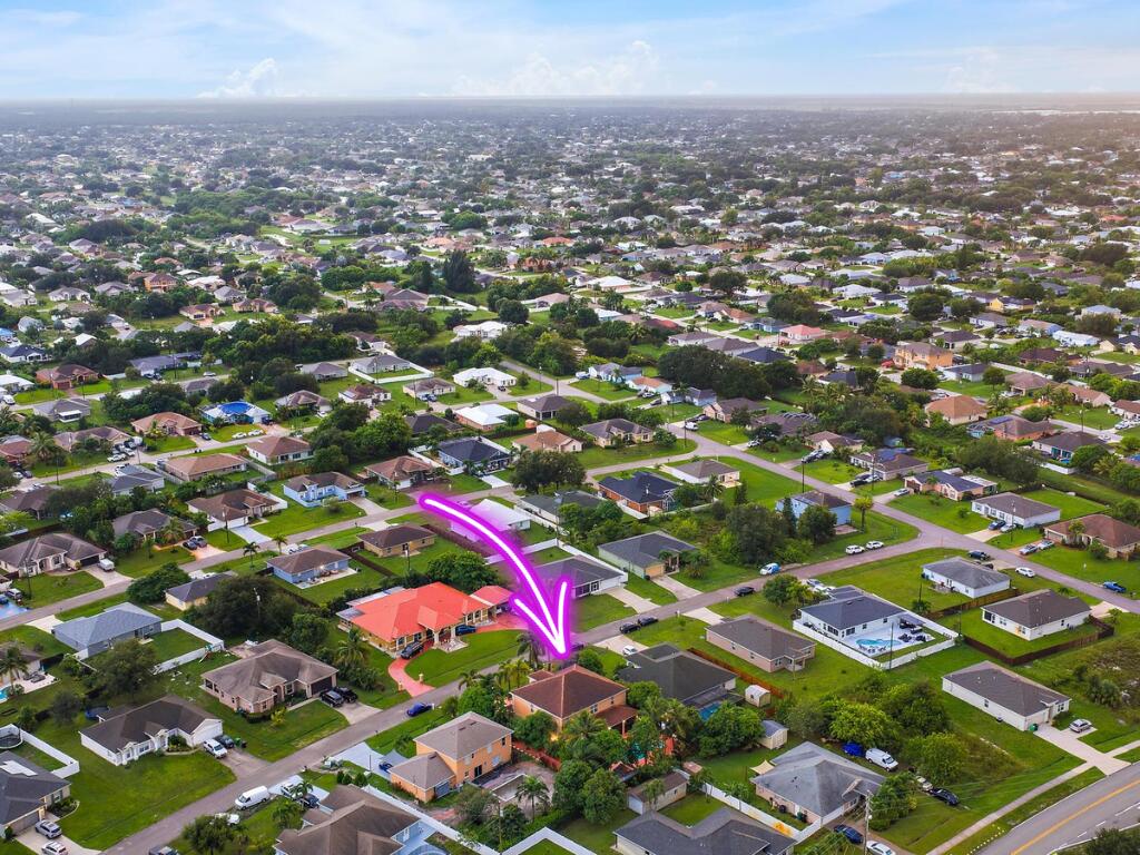 565 SW Halden Avenue | Port Saint Lucie, Florida