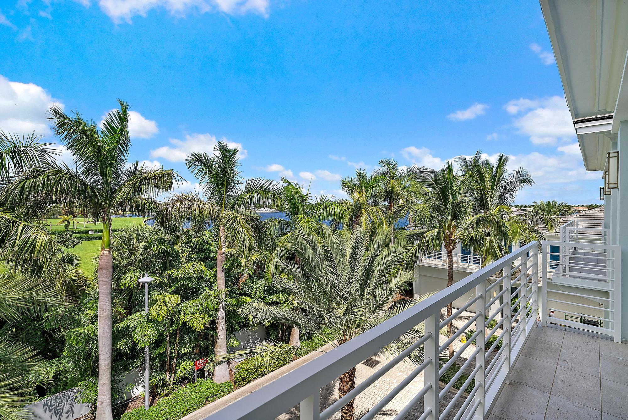 108 Water Club Court N