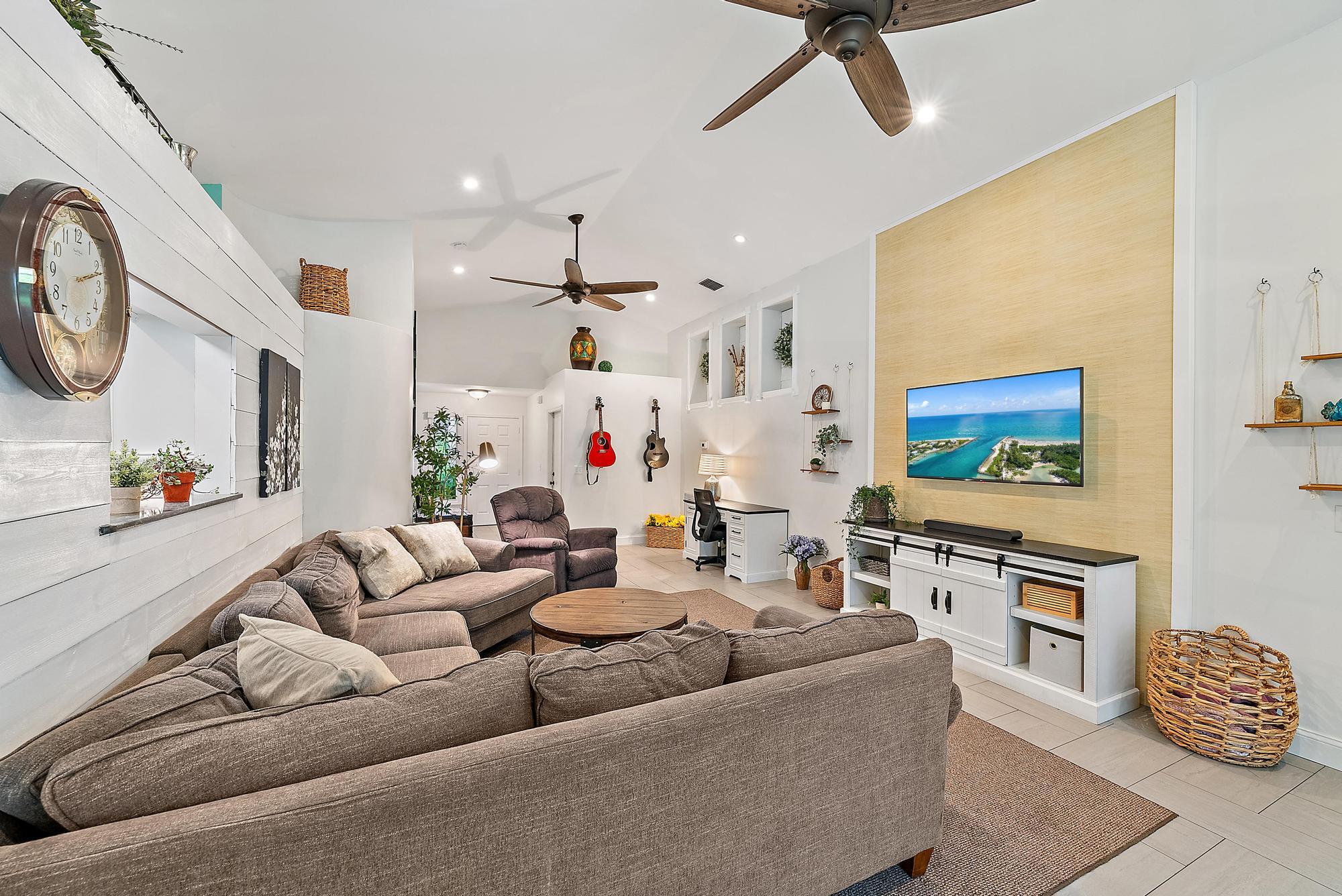 112 Spoonbill Court