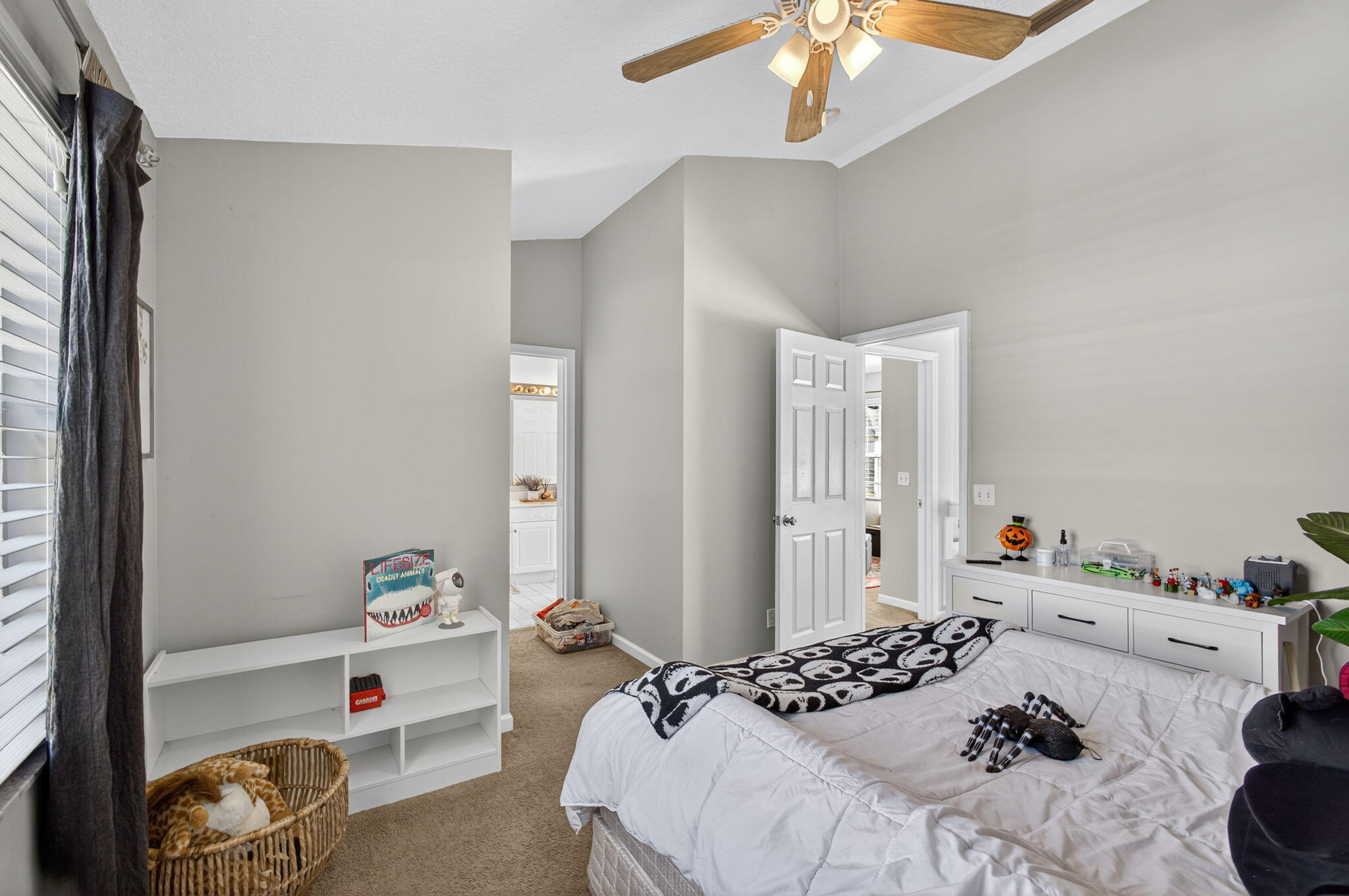 279 Live Oak Lane