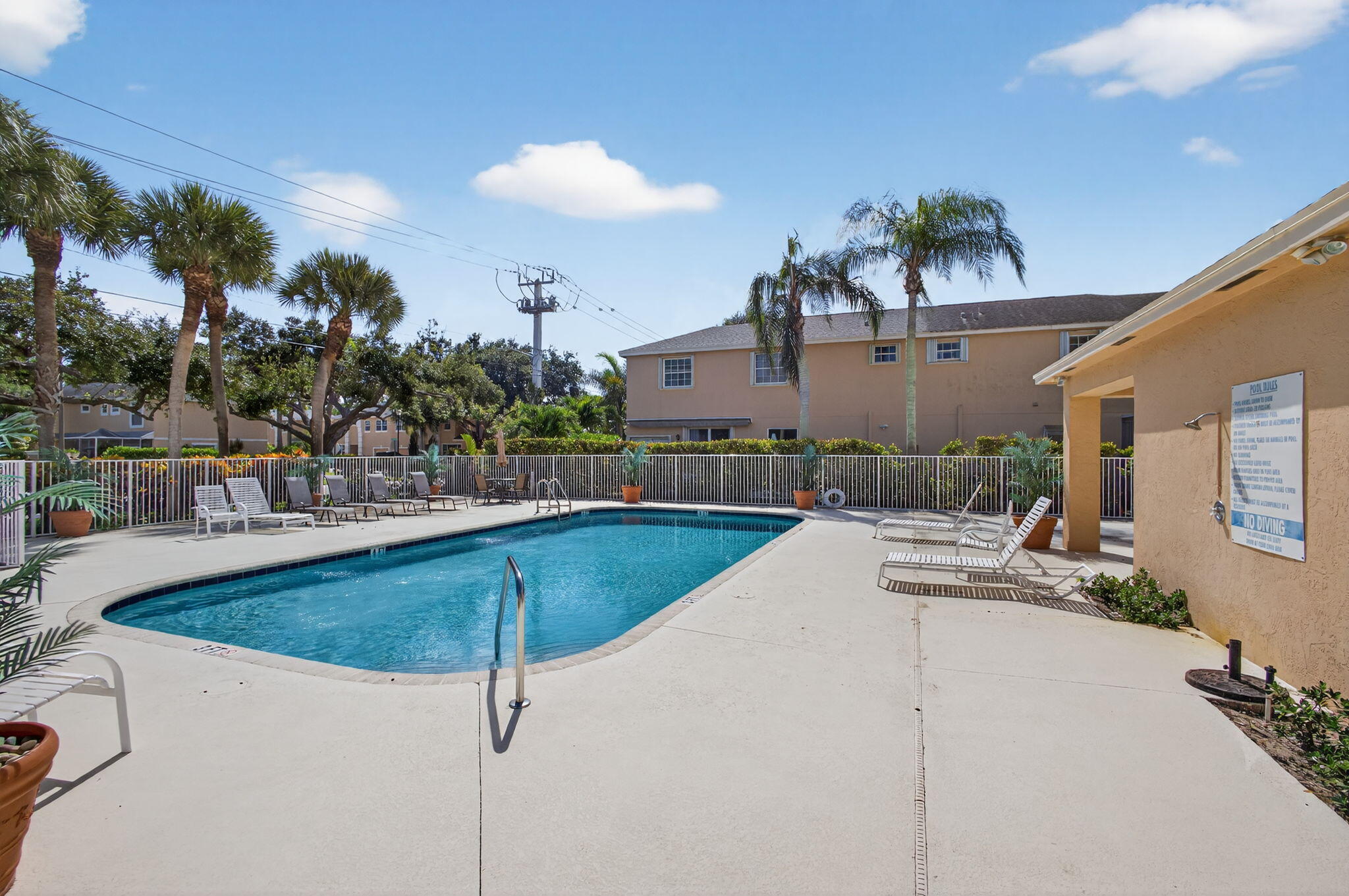 279 Live Oak Lane