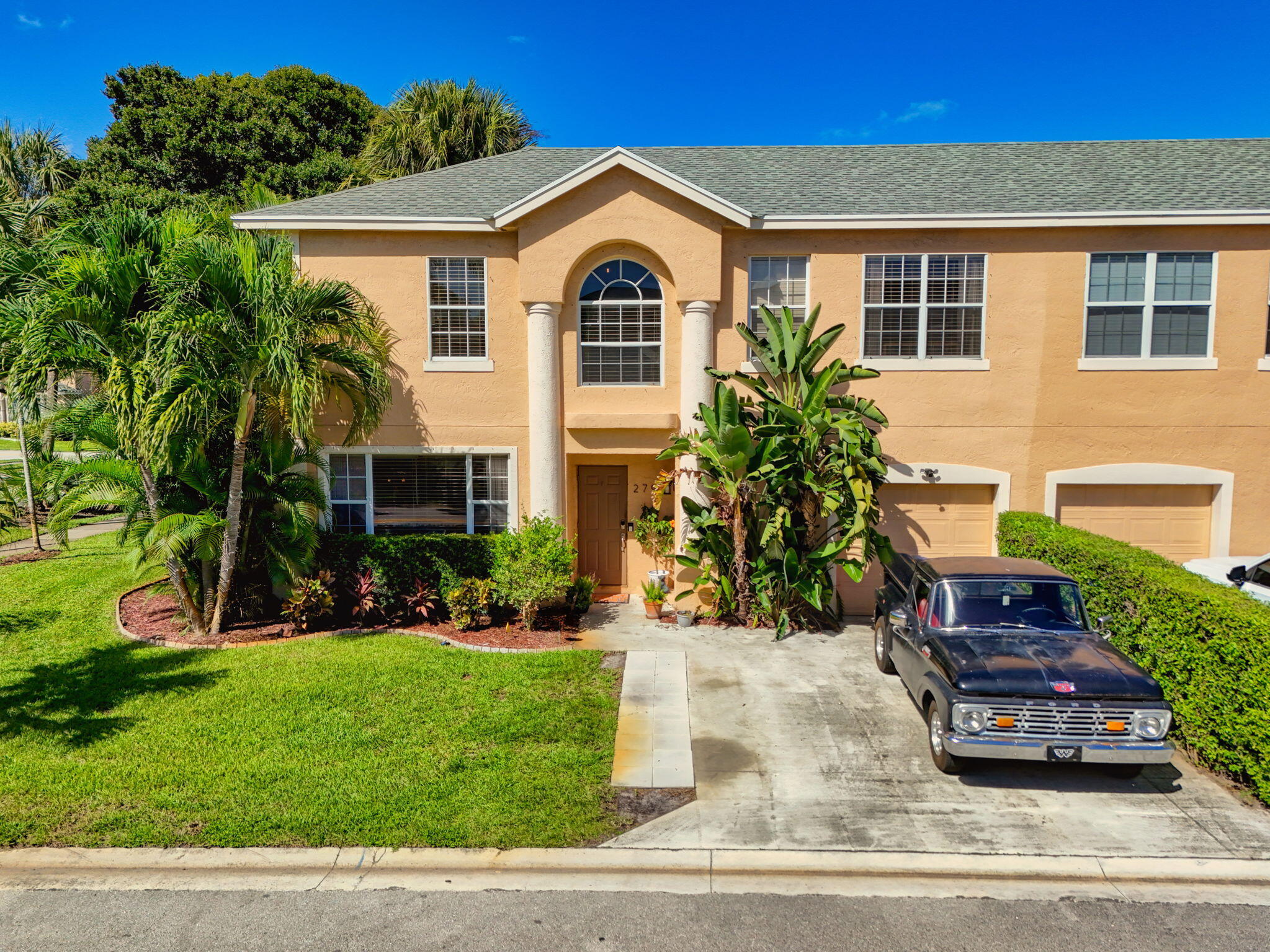 279 Live Oak Lane