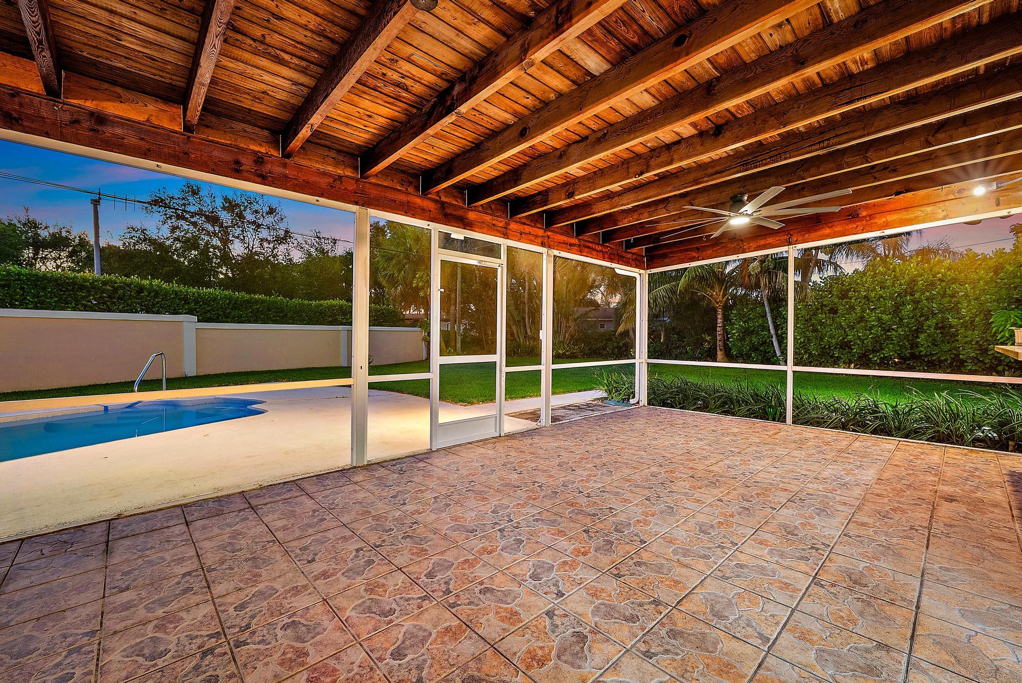 77 Holly Circle | Tequesta, Florida