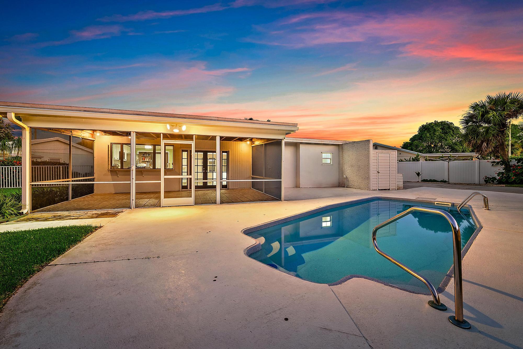 77 Holly Circle | Tequesta, Florida