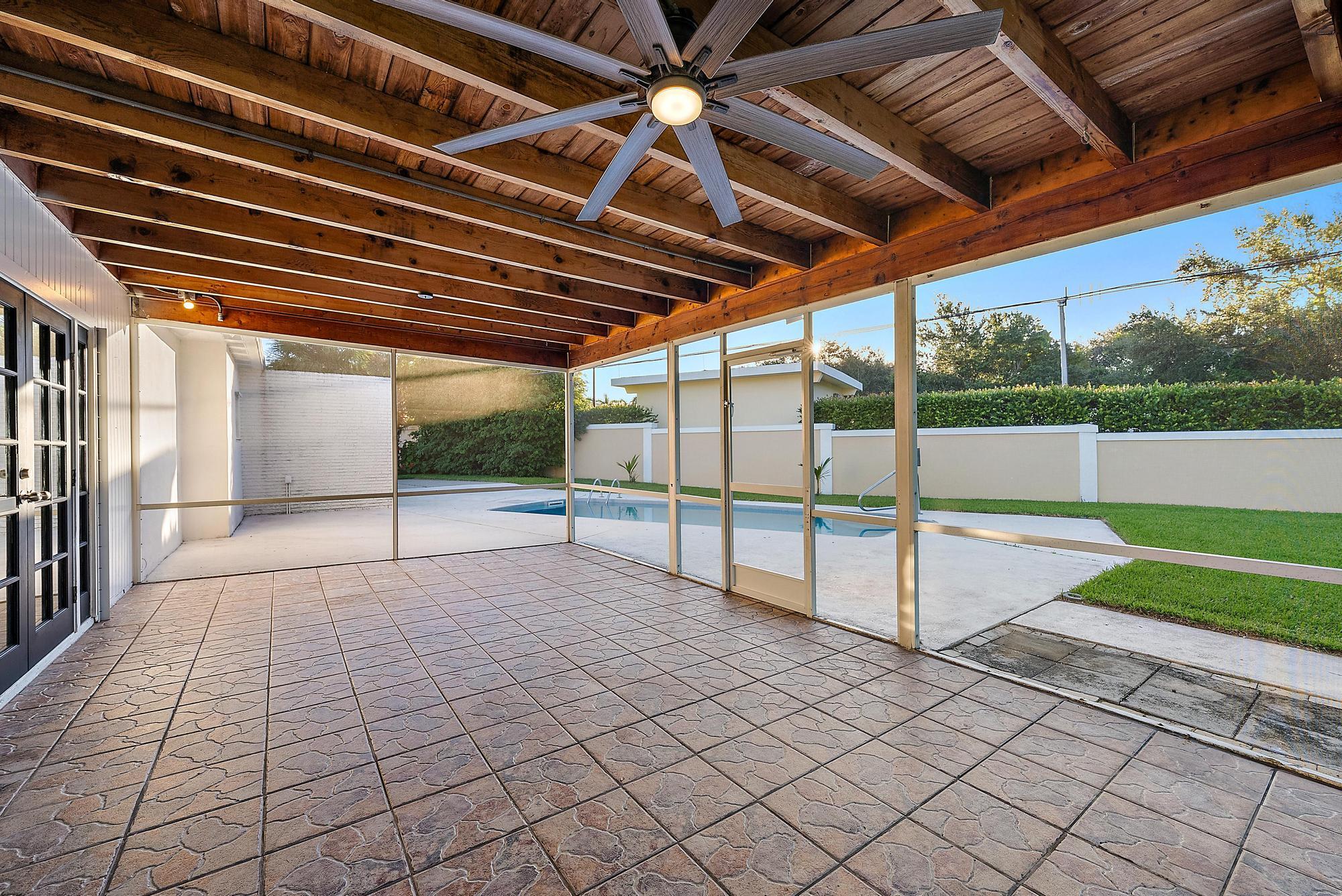 77 Holly Circle | Tequesta, Florida