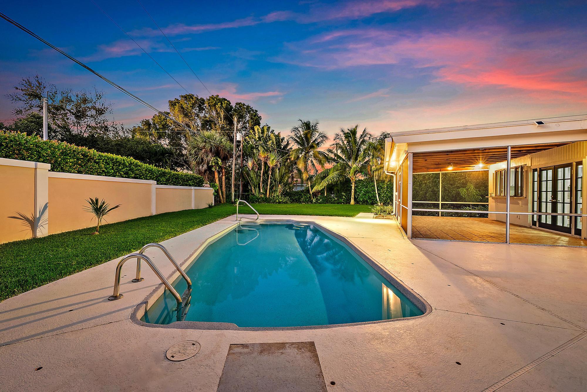 77 Holly Circle | Tequesta, Florida